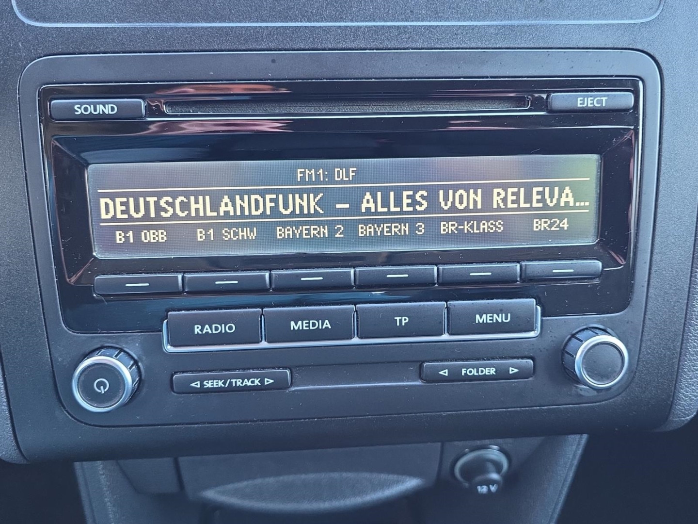 VW Caddy 1.6 TDI,Climatronic,PDC,Sitzheizung,Tempomat, bambusgarden green metallic (gruen) – Bild 17