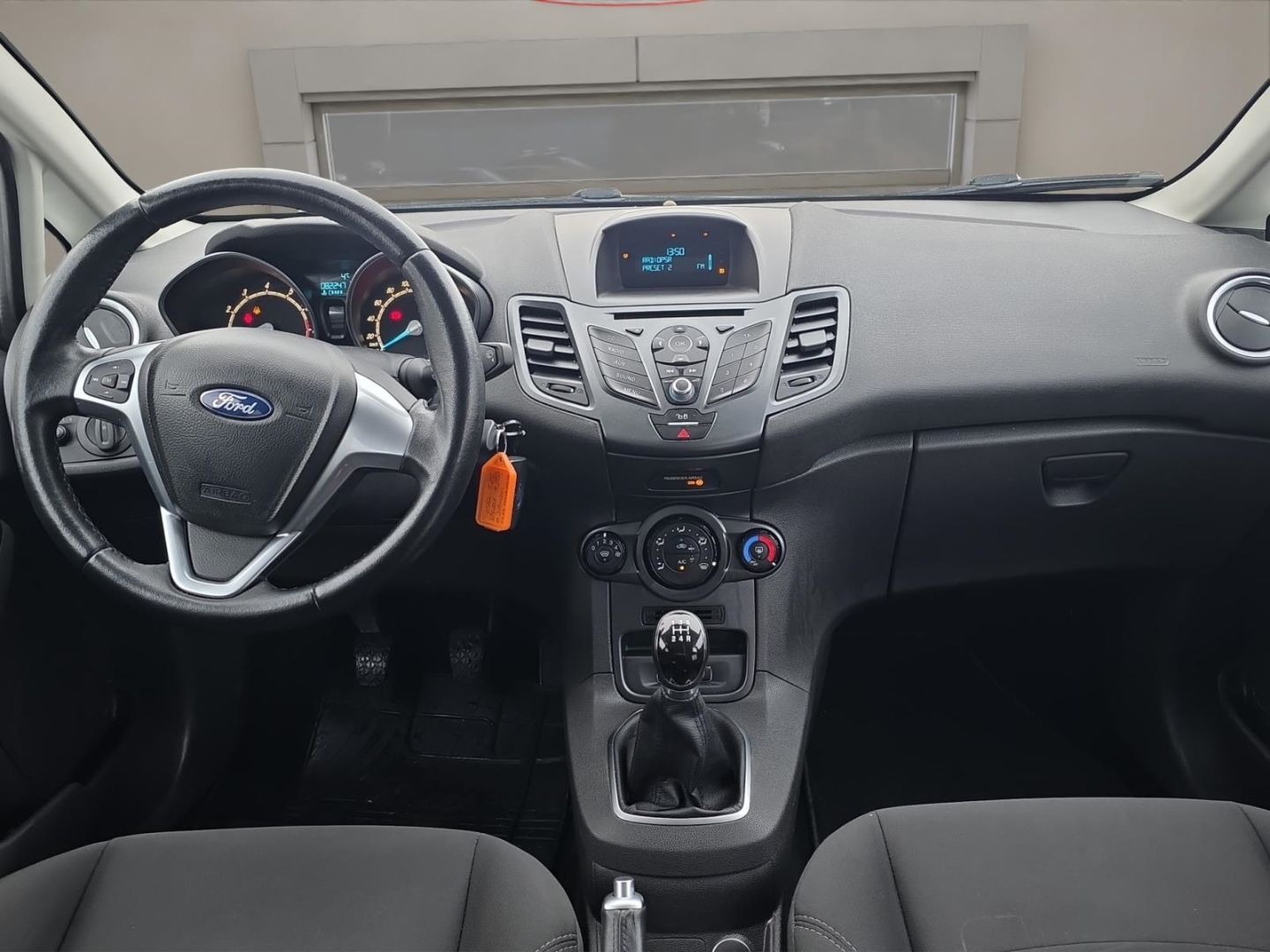 Ford Fiesta 1.2,Klima,Winter-P.,Sitz- und Frontscheibenheizung, panther-schwarz metallic – Bild 11