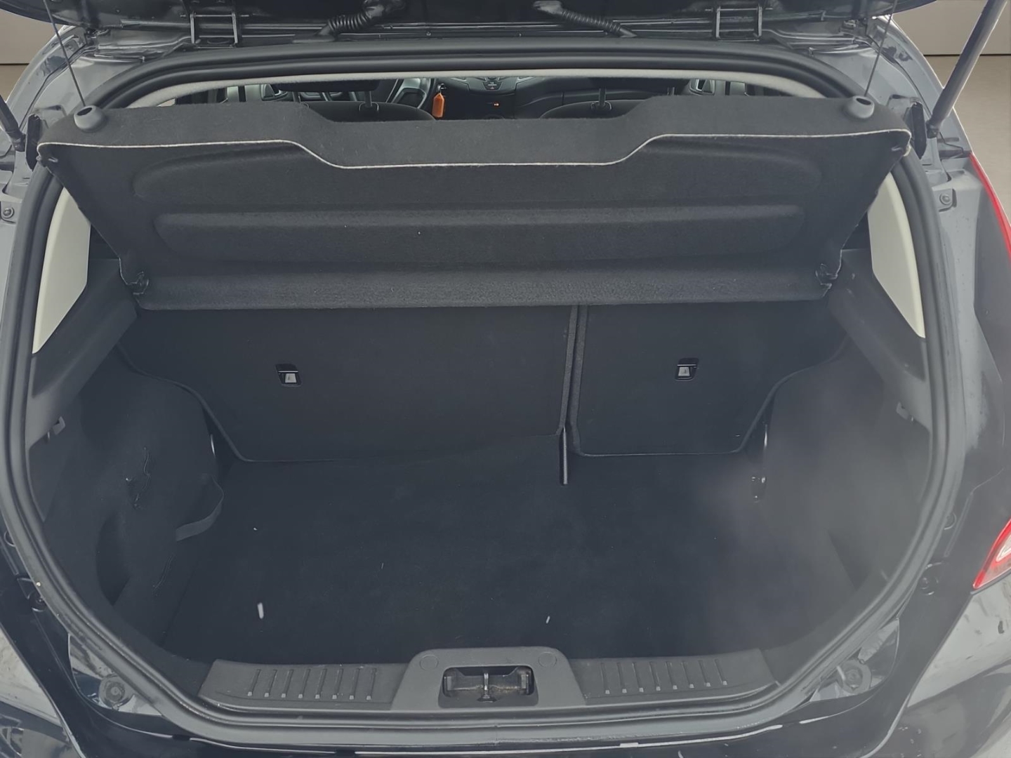 Ford Fiesta 1.2,Klima,Winter-P.,Sitz- und Frontscheibenheizung, panther-schwarz metallic – Bild 12