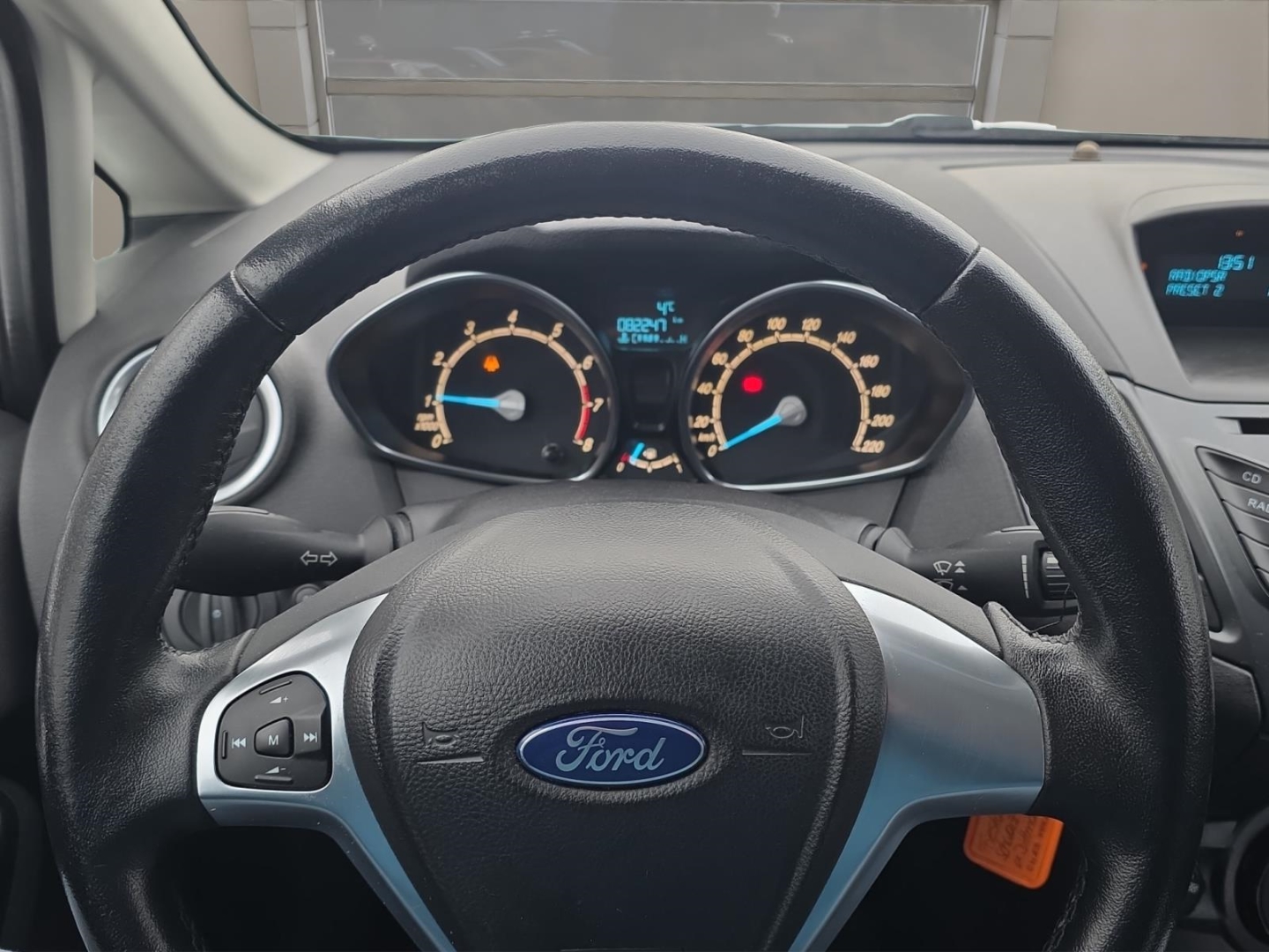 Ford Fiesta 1.2,Klima,Winter-P.,Sitz- und Frontscheibenheizung, panther-schwarz metallic – Bild 15