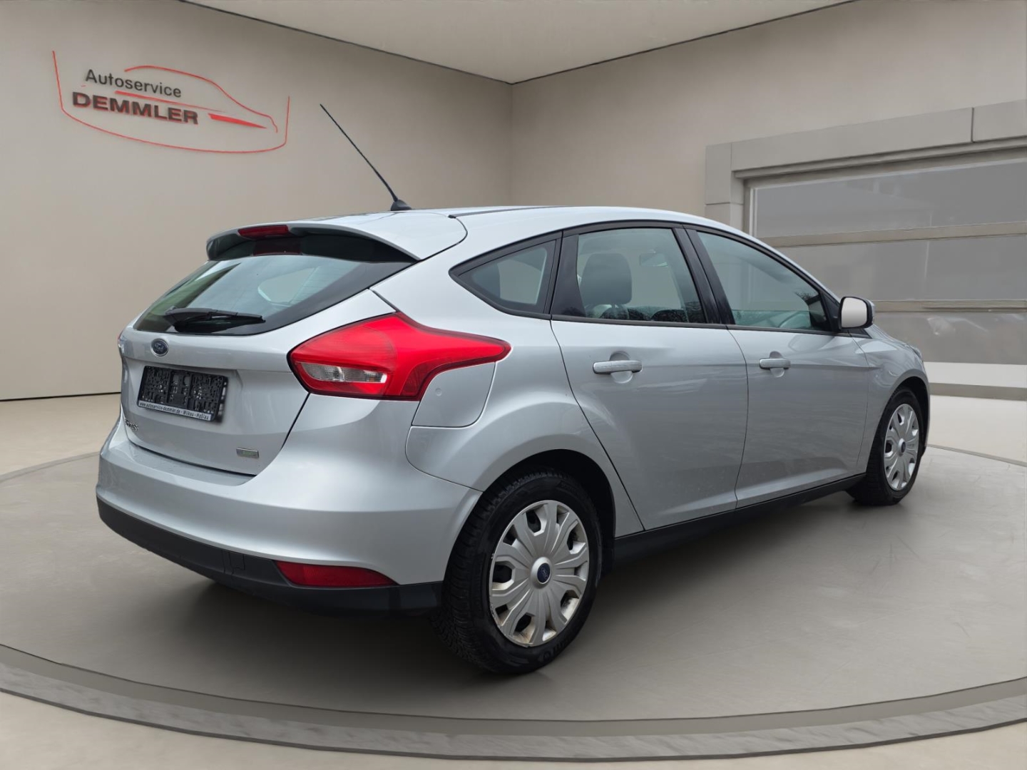 Ford Focus Trend 1.0 Klima *Motor neu*, polar-silber metallic – Bild 5