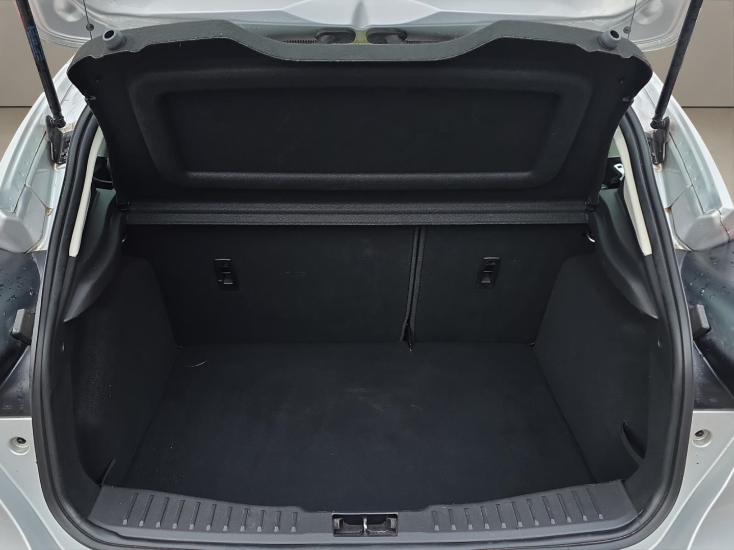 Ford Focus Trend 1.0 Klima *Motor neu*, polar-silber metallic – Bild 12