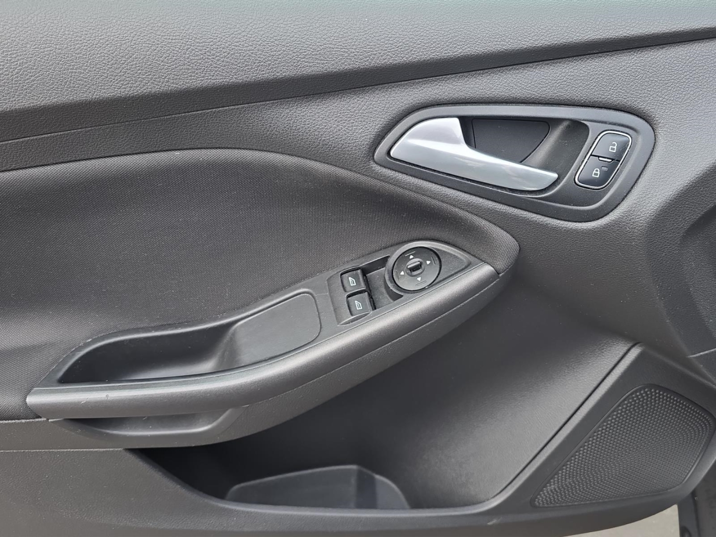 Ford Focus Trend 1.0 Klima *Motor neu*, polar-silber metallic – Bild 14