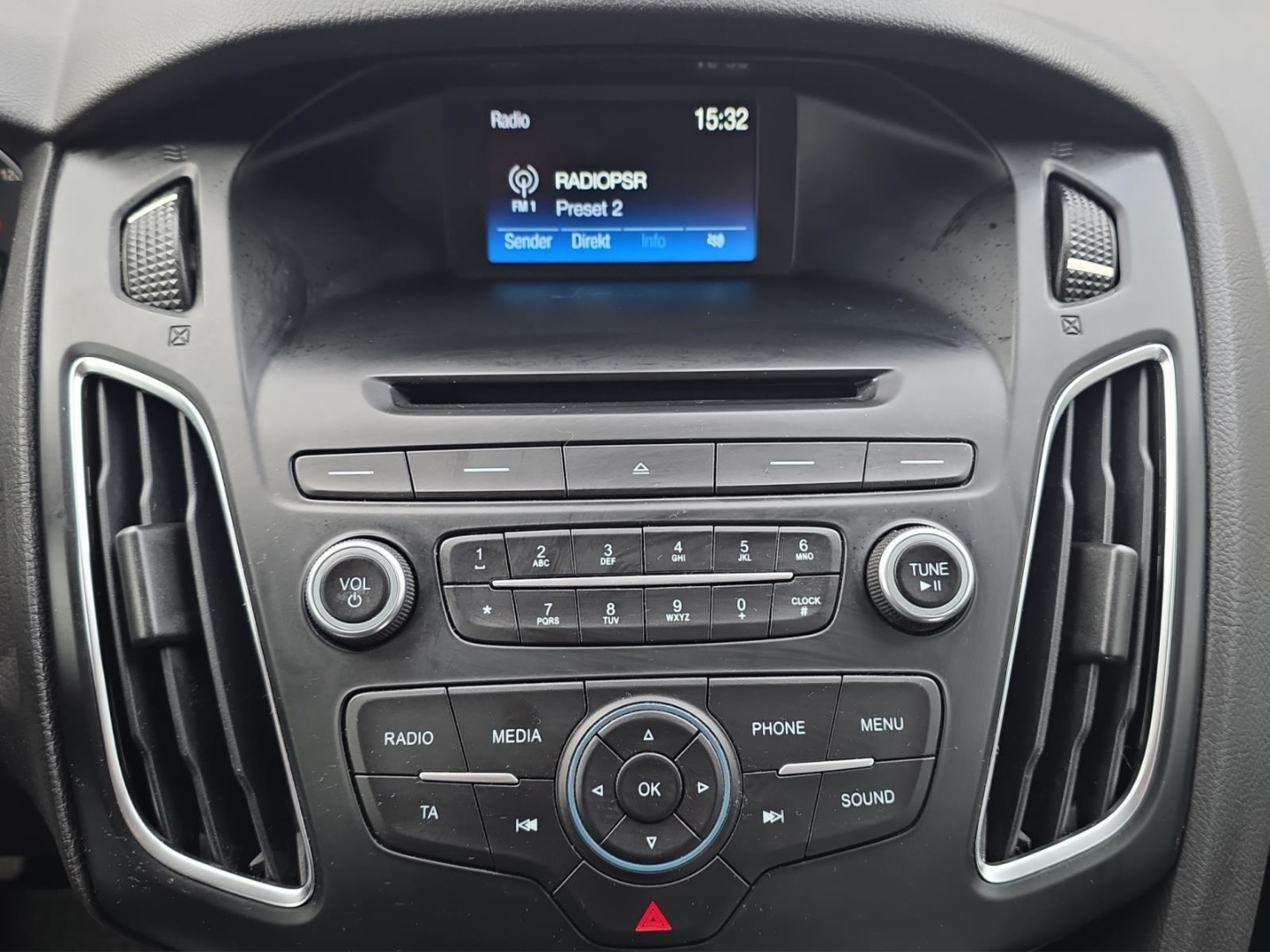 Ford Focus Trend 1.0 Klima *Motor neu*, polar-silber metallic – Bild 16