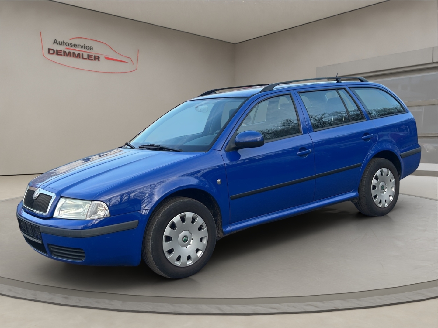 Skoda Octavia Combi Tour 1.6 , Klima ,Anhängerkupplung, dynamic-blau