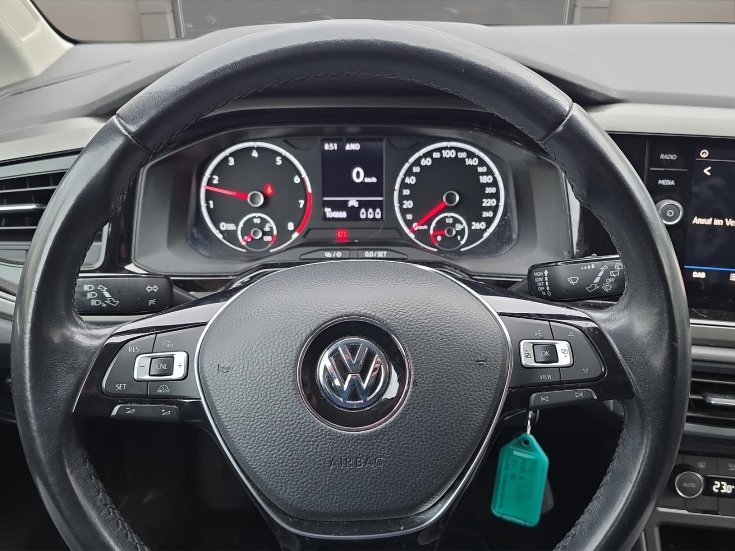 VW Polo Comfortline 1.0 TSI, Navi,Tempomat,Climatronic,PDC, pure white (weiss) – Bild 13