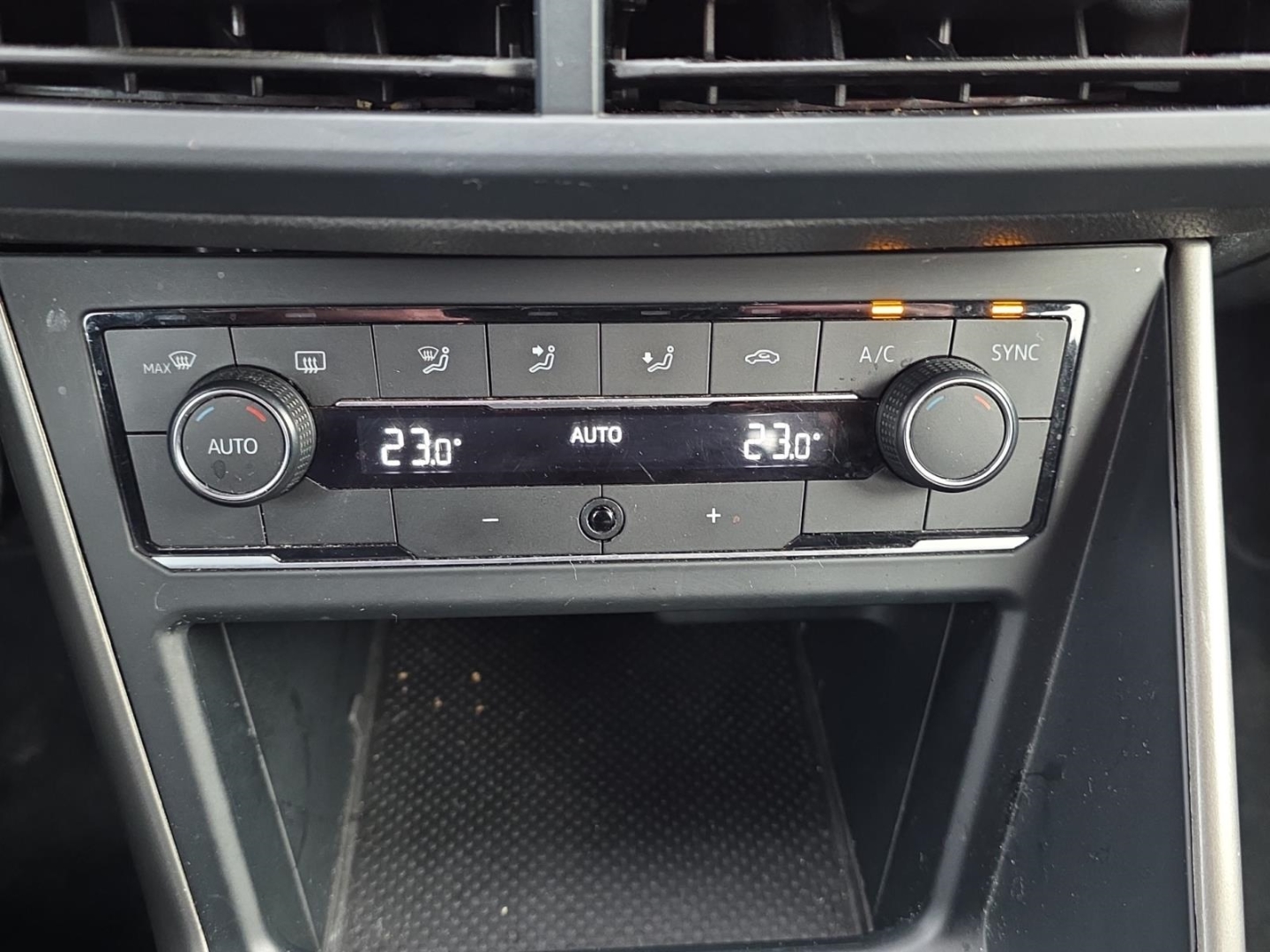 VW Polo Comfortline 1.0 TSI, Navi,Tempomat,Climatronic,PDC, pure white (weiss) – Bild 15