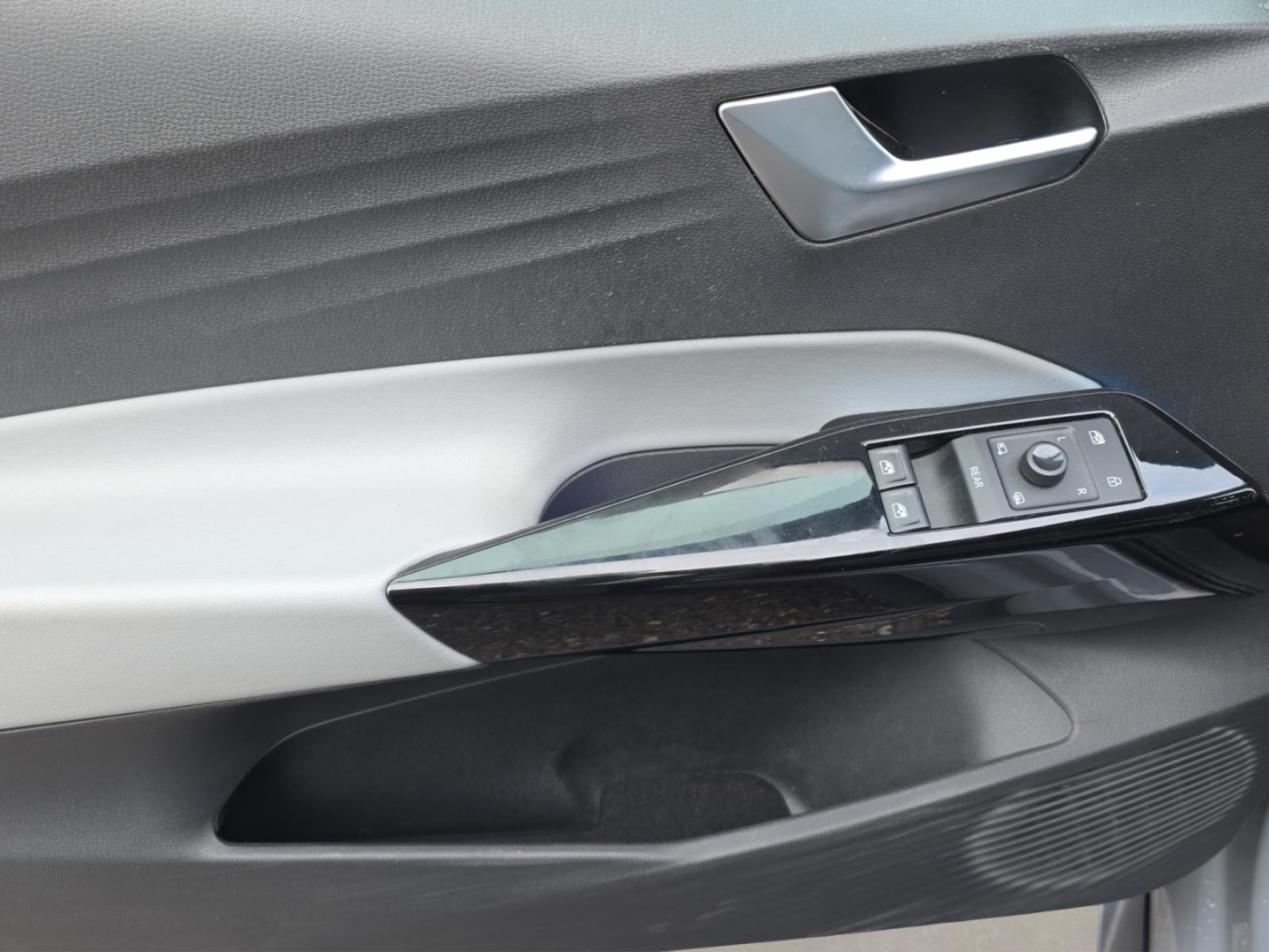 VW ID.3 Pro Performance, Plus,Navi,LED,Winter-P.,Tempomat, mondsteingrau – Bild 13