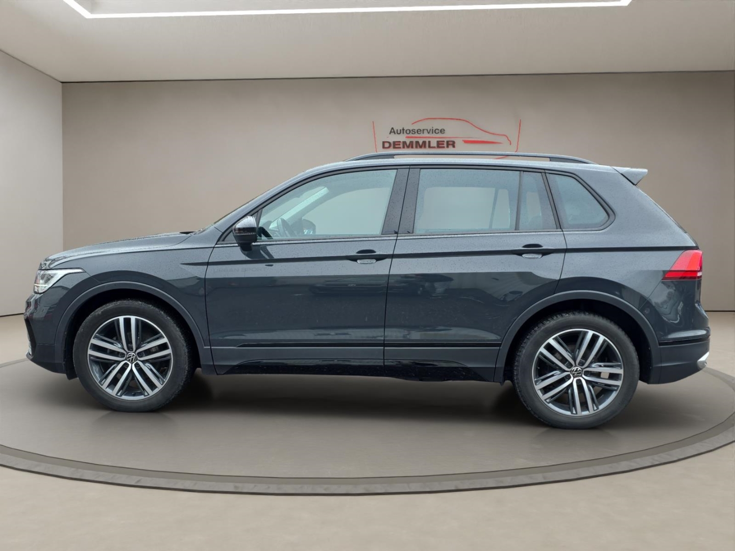 VW Tiguan Urban Sport 2.0 TDI, Standheizung, AHK schwenkbar, Navi, uranograu – Bild 8