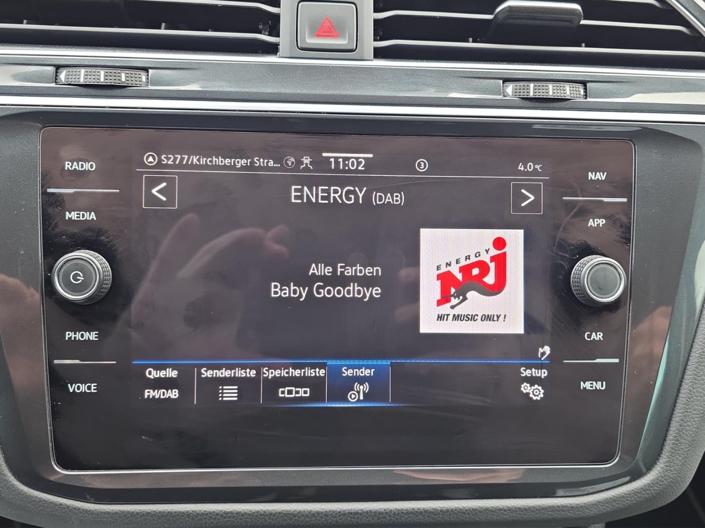 VW Tiguan Urban Sport 2.0 TDI, Standheizung, AHK schwenkbar, Navi, uranograu – Bild 16