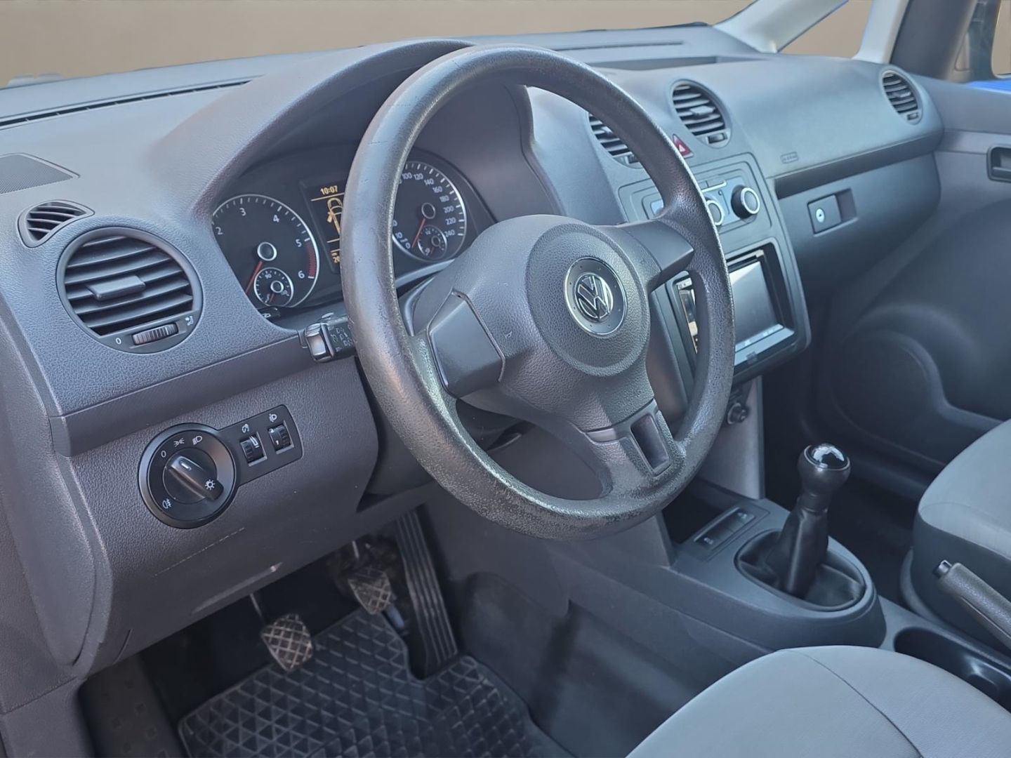 VW Caddy 1.6 TDI,Climatronic,Tempomat,AHK,Sitzheizung, gruen – Bild 11