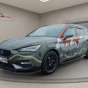 Seat Leon Sportstourer FR 1.5 TSI, Navi,LED,Tempomat,Climatronic, folierung mehrfarbig (rot)