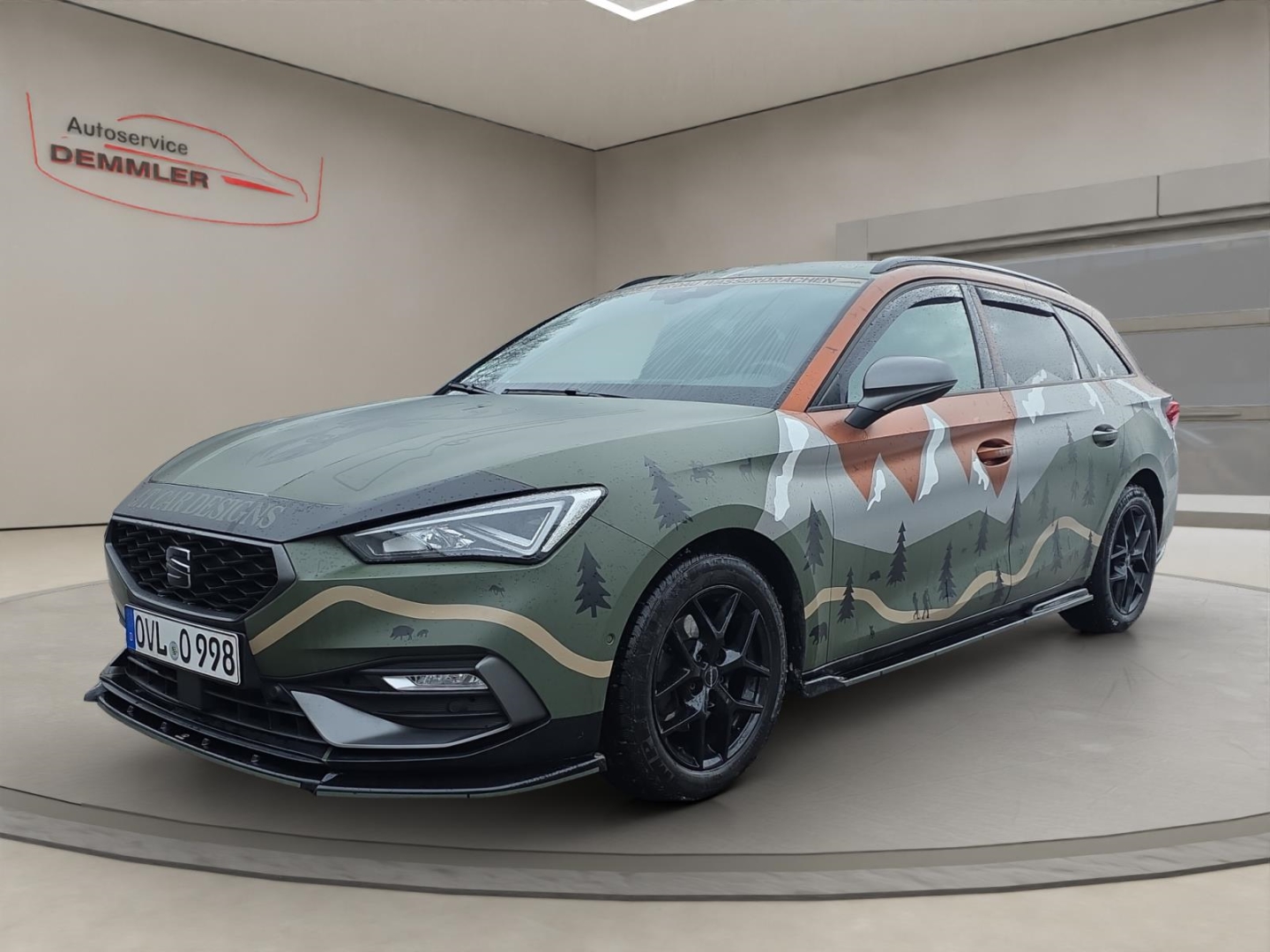 Seat Leon Sportstourer FR 1.5 TSI, Navi,LED,Tempomat,Climatronic, folierung mehrfarbig (rot)