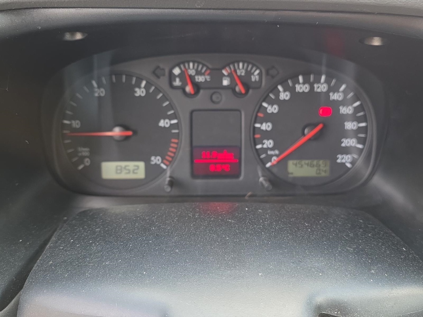 VW T4 Caravelle 2.5 TDI, Klimaautomatik, AHK,ohne Gewährleistung, silbergrau metallic – Bild 15