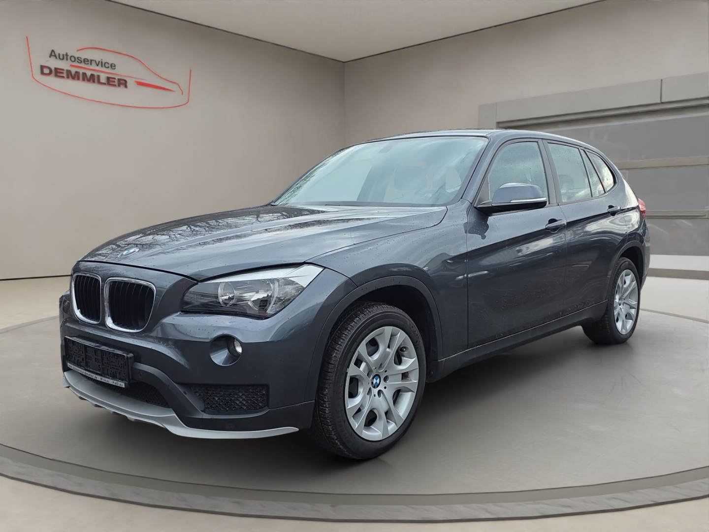 BMW X1 18 i sDrive Klima,Sitzheizung, Parksensoren, mineralgrau metallic
