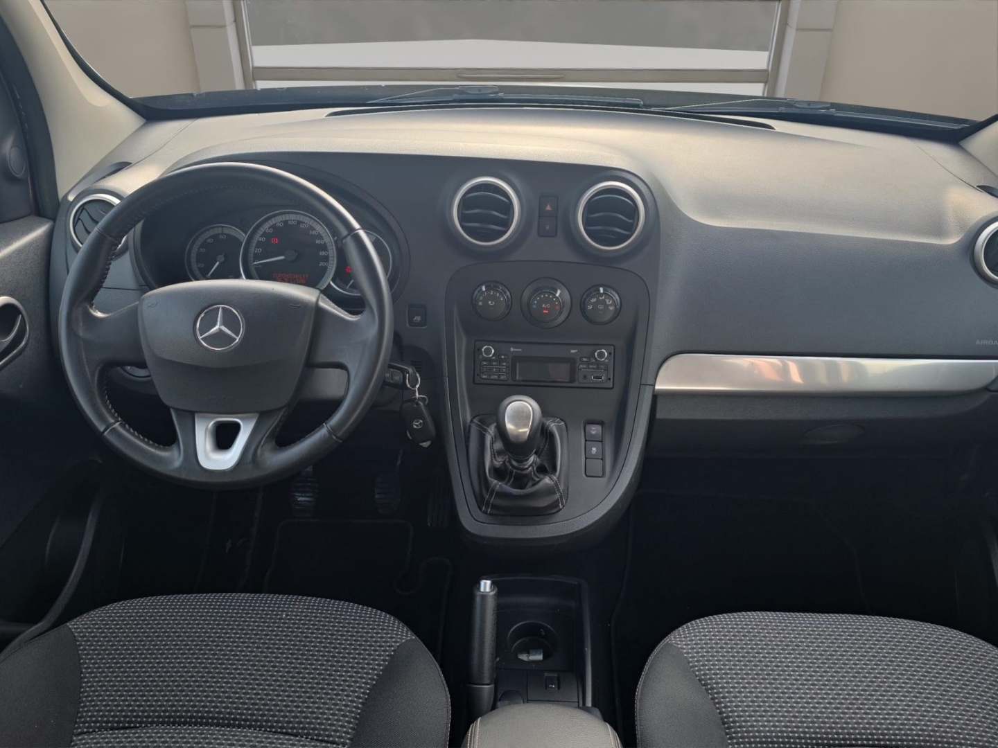 Mercedes-Benz Citan Klima,Anhängerkupplung, Sitzheizung, PDC, limonitbraun metallic – Bild 11