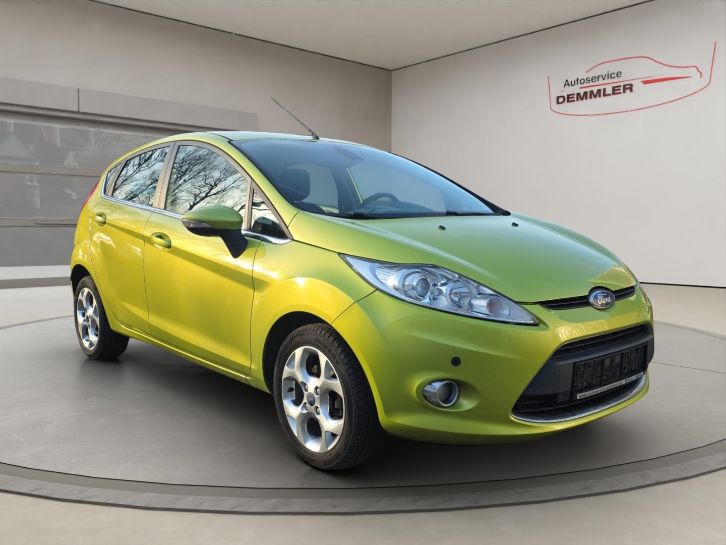 Ford Fiesta Titanium 1.4,Climatronic,beh.Frontsch.,PDC, squeeze (gruen) – Bild 3