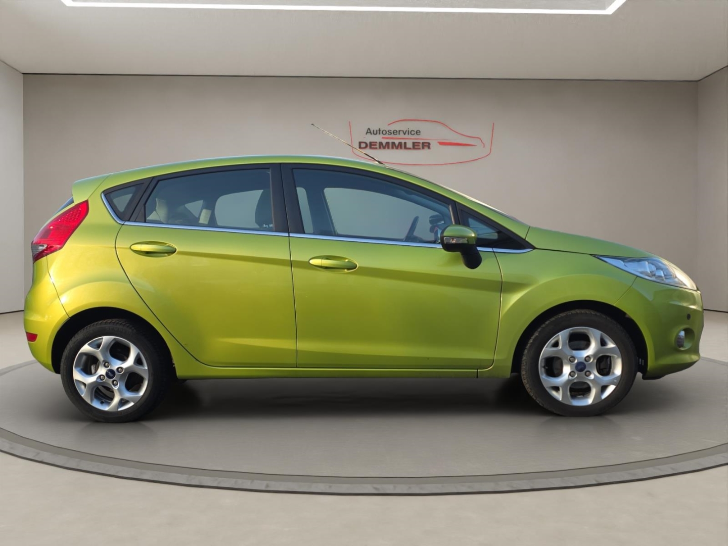 Ford Fiesta Titanium 1.4,Climatronic,beh.Frontsch.,PDC, squeeze (gruen) – Bild 4