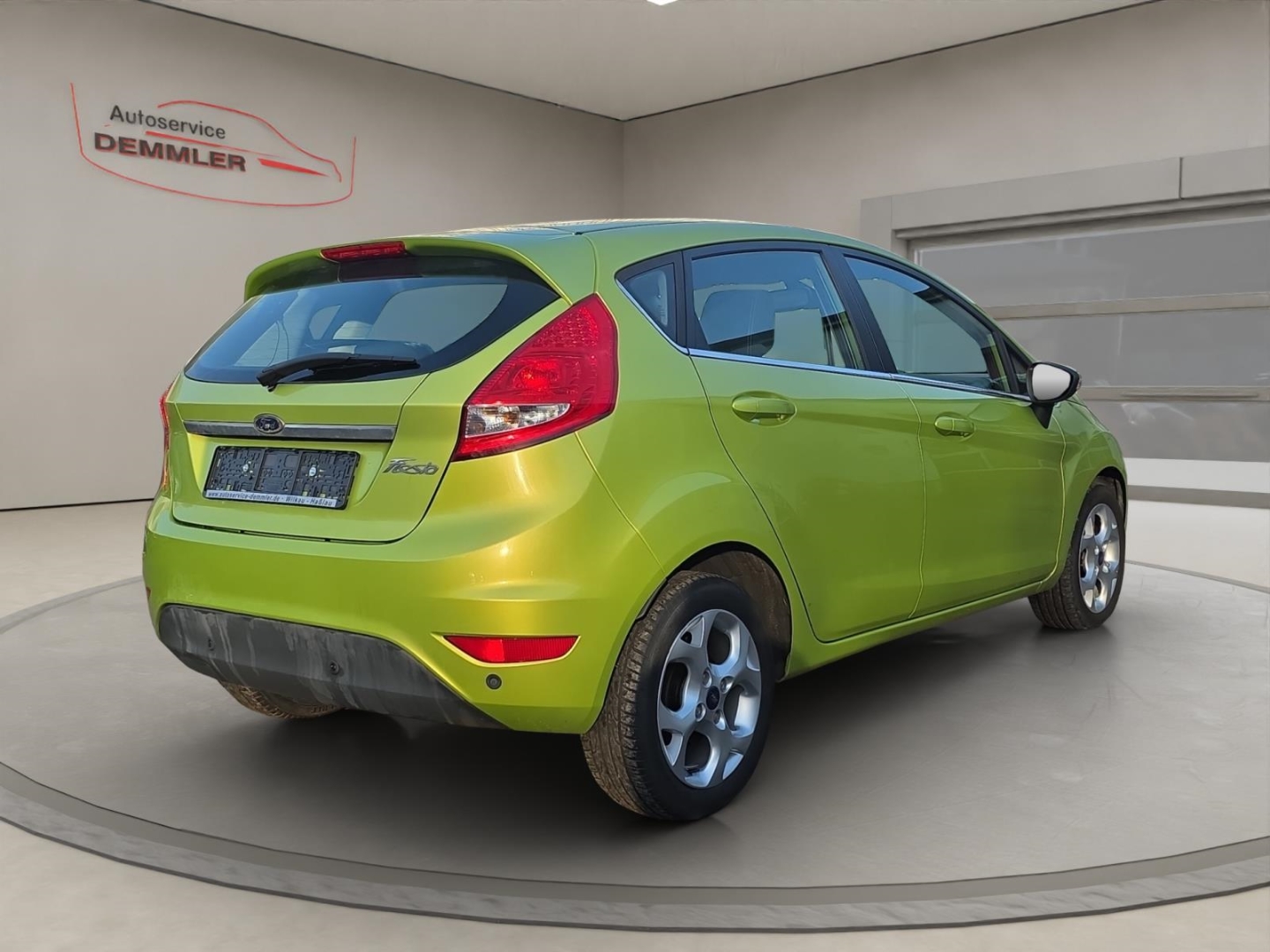 Ford Fiesta Titanium 1.4,Climatronic,beh.Frontsch.,PDC, squeeze (gruen) – Bild 5