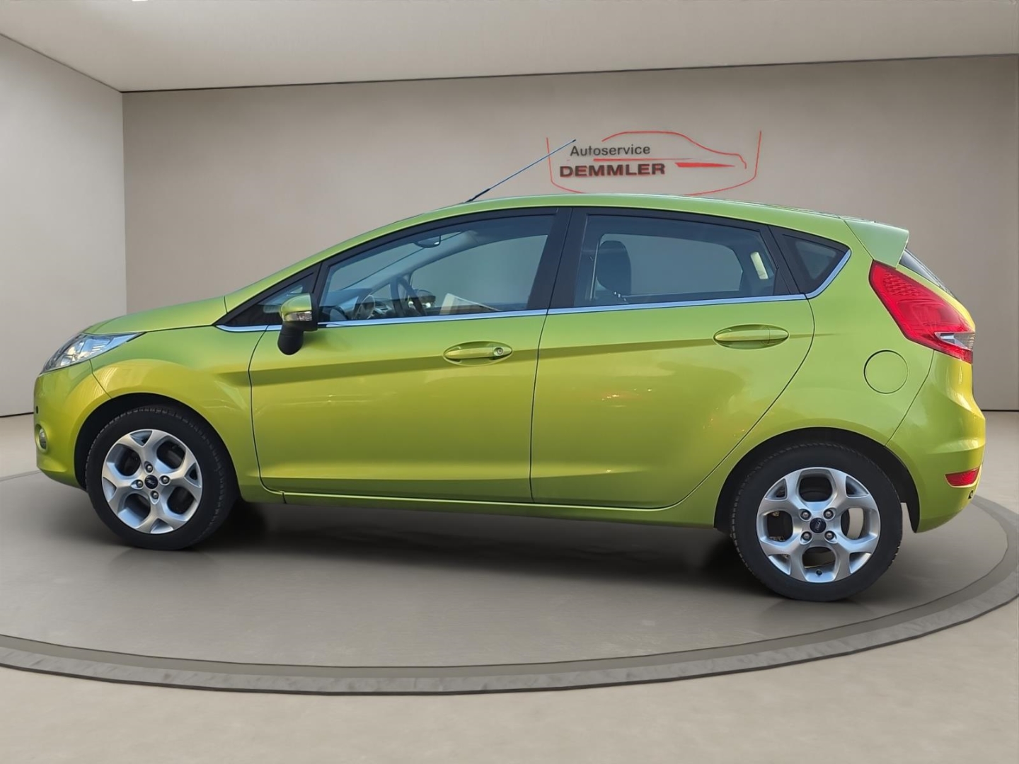 Ford Fiesta Titanium 1.4,Climatronic,beh.Frontsch.,PDC, squeeze (gruen) – Bild 8