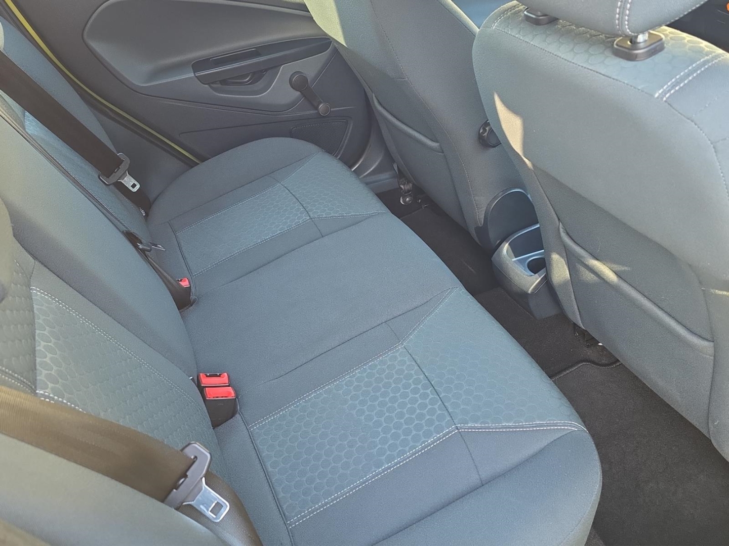 Ford Fiesta Titanium 1.4,Climatronic,beh.Frontsch.,PDC, squeeze (gruen) – Bild 10