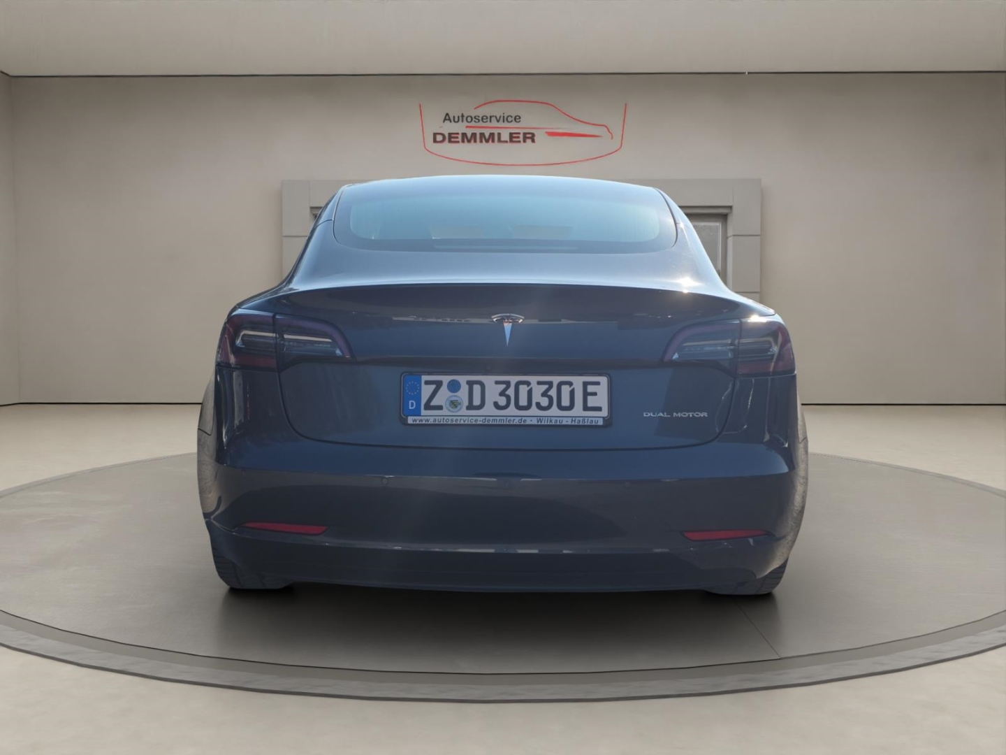 Tesla Model 3 Long Range Dual AWD, grau – Bild 6
