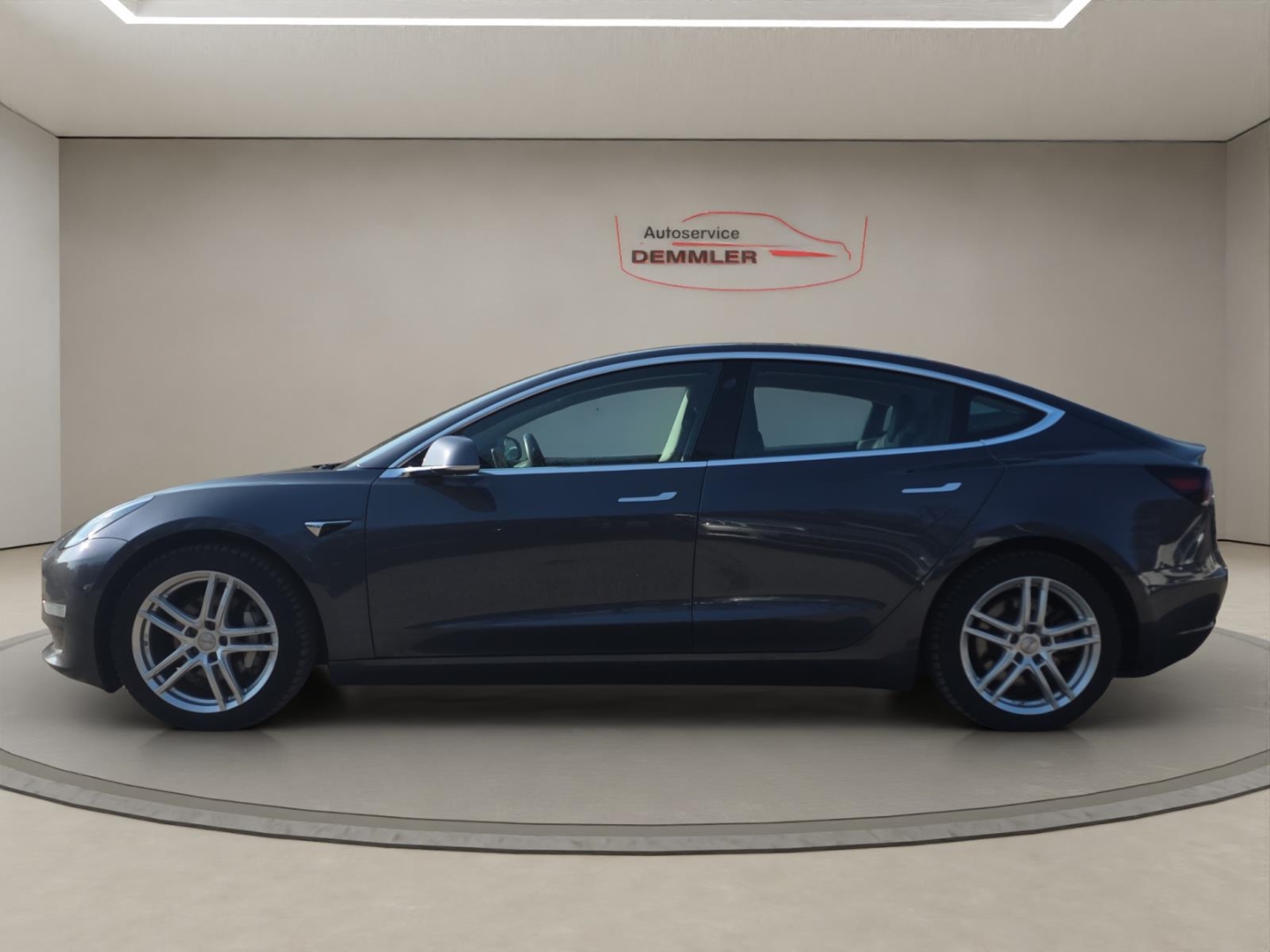 Tesla Model 3 Long Range Dual AWD, grau – Bild 8