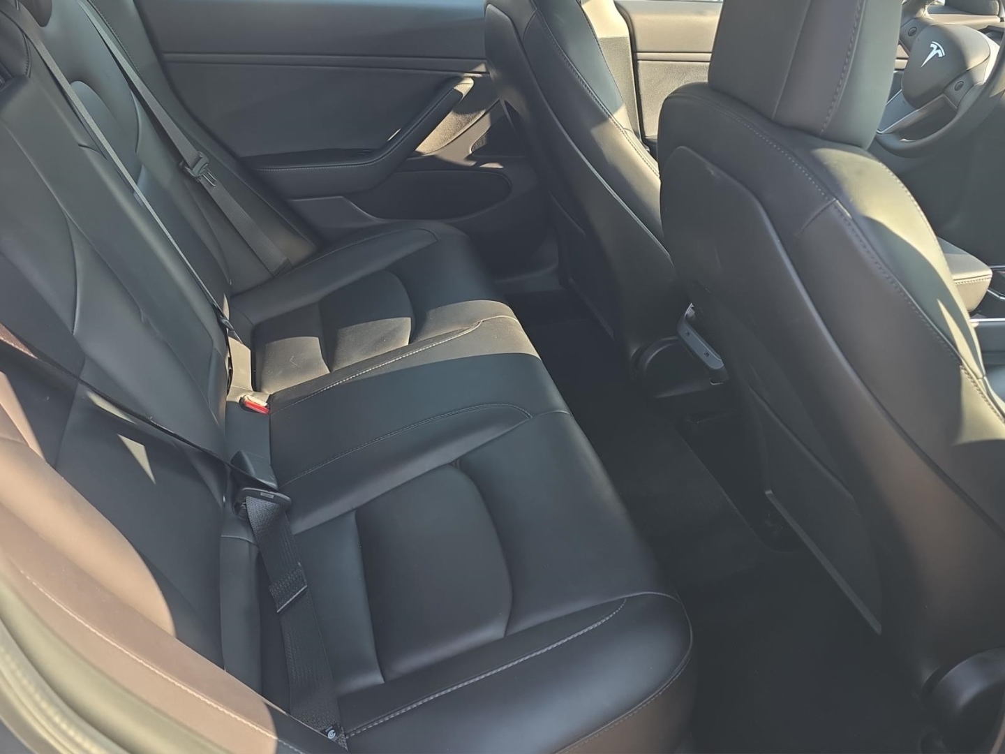 Tesla Model 3 Long Range Dual AWD, grau – Bild 10