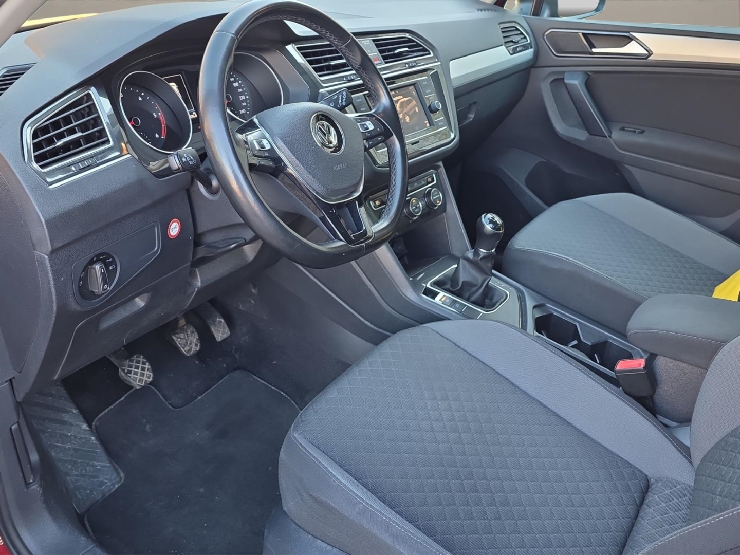 VW Tiguan 2.0 TDI,Climatronic,Standheizung, ACC,PDC, ruby red metallic (rot) – Bild 13