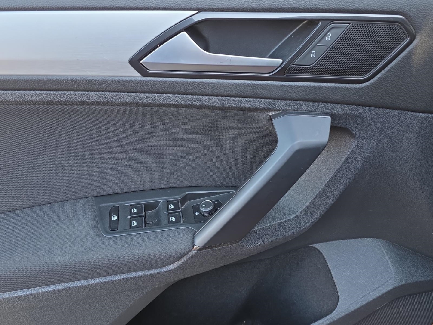 VW Tiguan 2.0 TDI,Climatronic,Standheizung, ACC,PDC, ruby red metallic (rot) – Bild 14