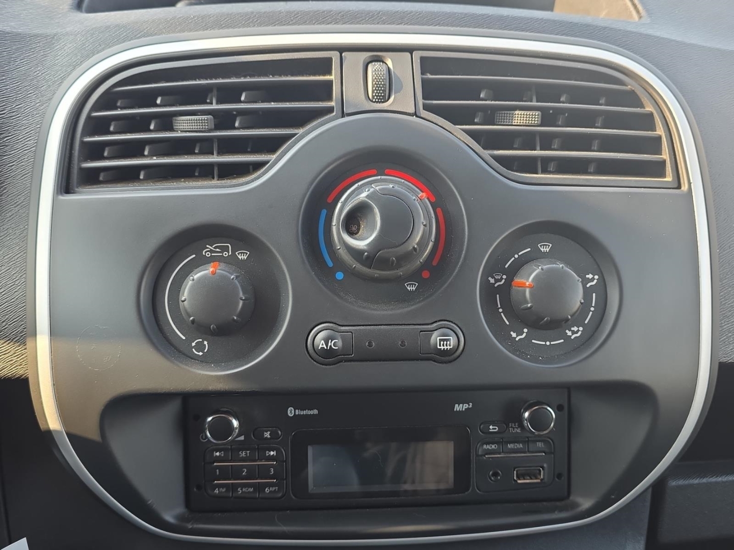 Renault Kangoo Rapid Maxi 1.5 dCI,Anhängerkupplung,Klima,Parksensoren, mineral weiss – Bild 16