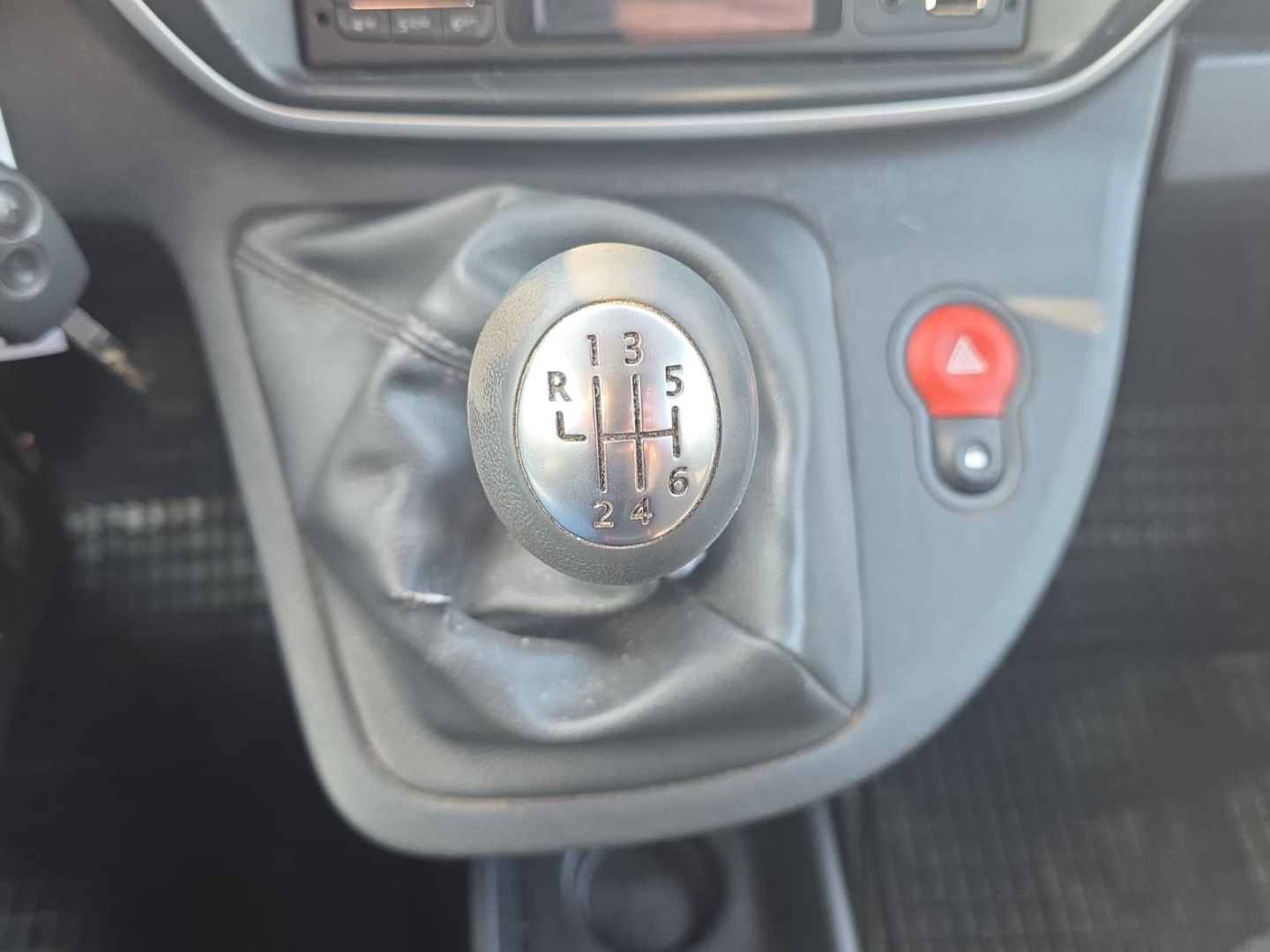 Renault Kangoo Rapid Maxi 1.5 dCI,Anhängerkupplung,Klima,Parksensoren, mineral weiss – Bild 17