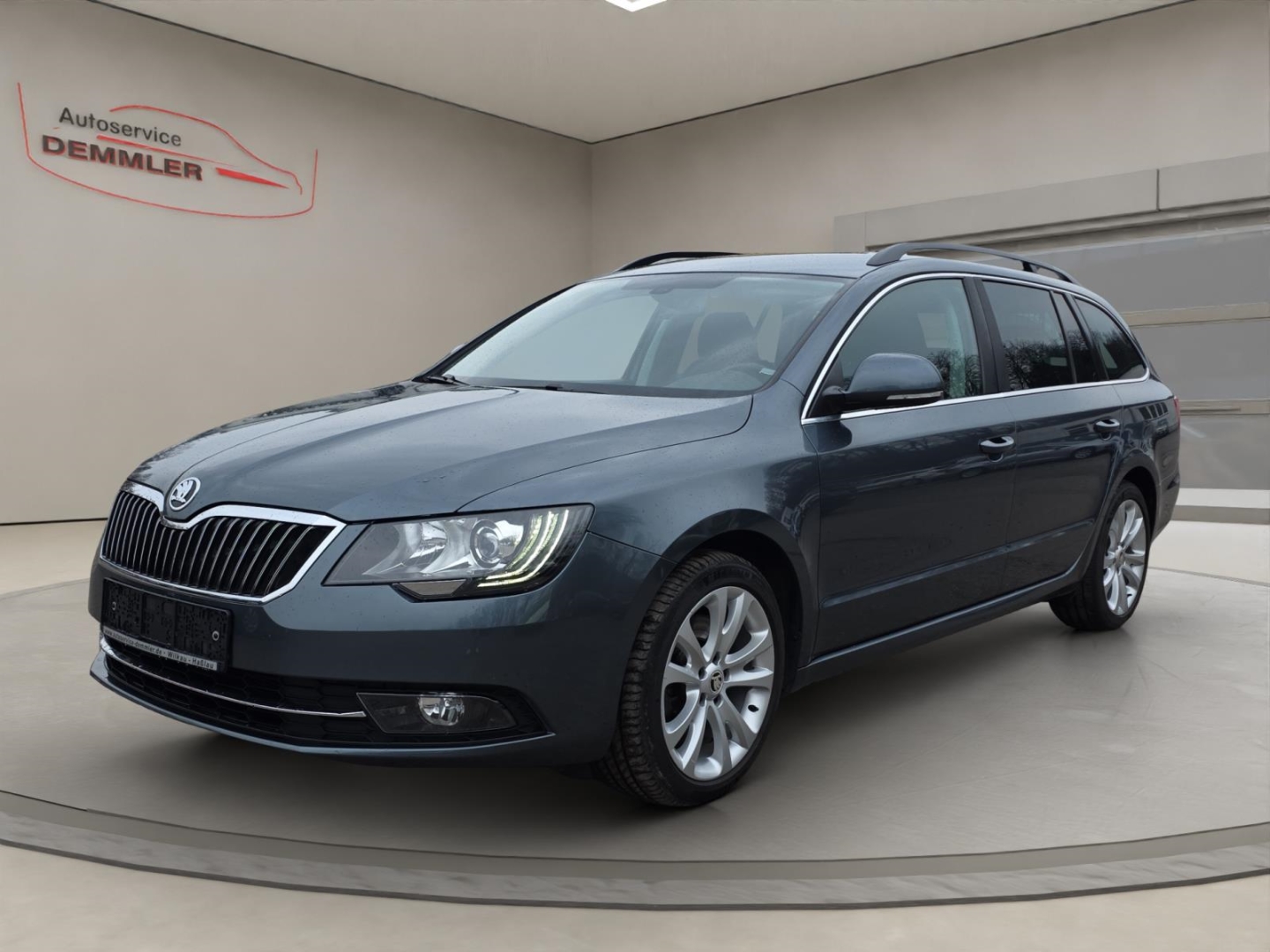 Skoda Superb 2.0 TDI DSG, Xenon,Navi,Tempomat,Klimaautom.,Sitzheizung, metal-grau metallic