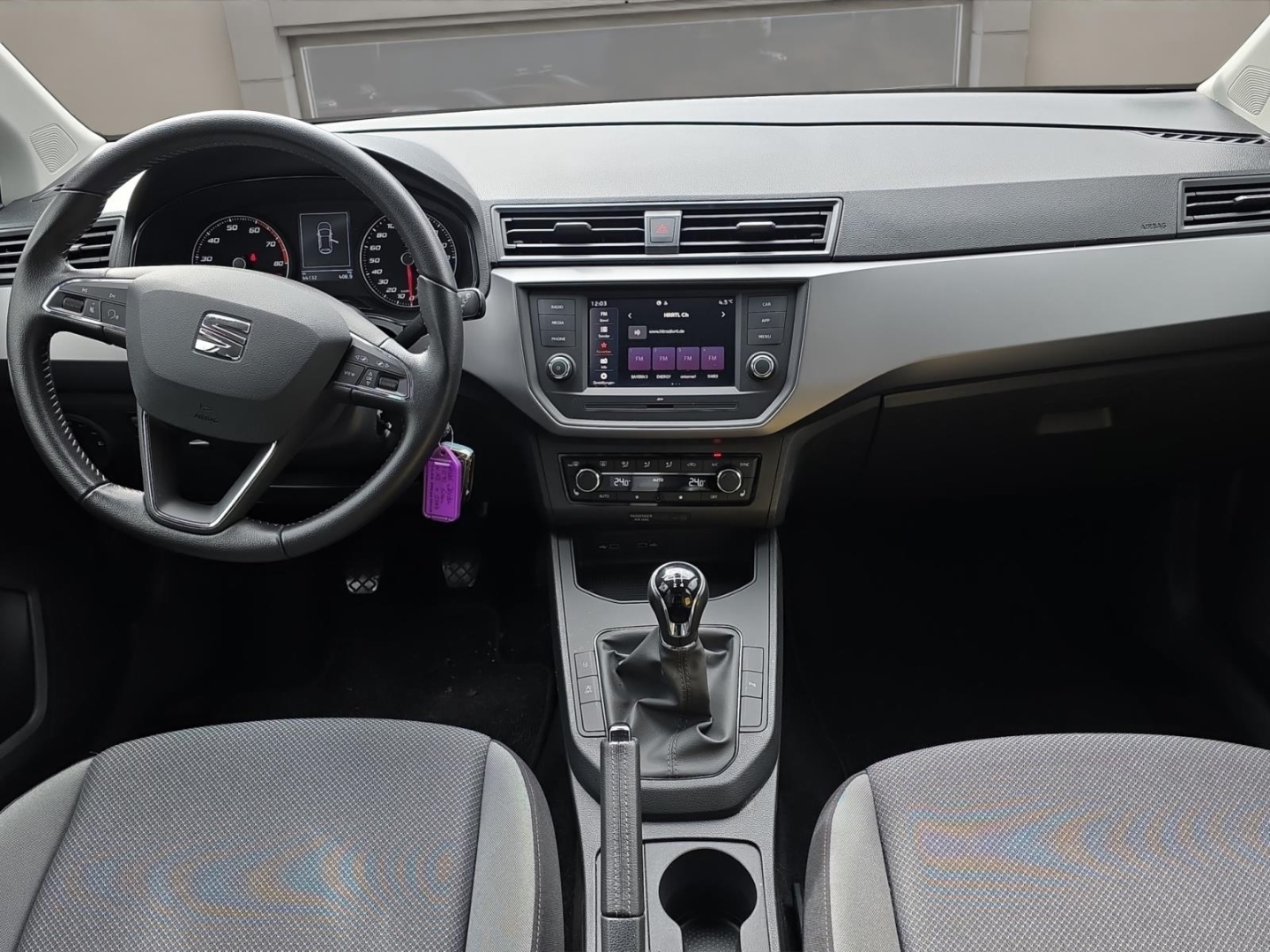 Seat Ibiza Style 1.0 TSI, Klimaautom.,Rückfahrk., SmartLink, DAB, magnetic tech grau – Bild 11