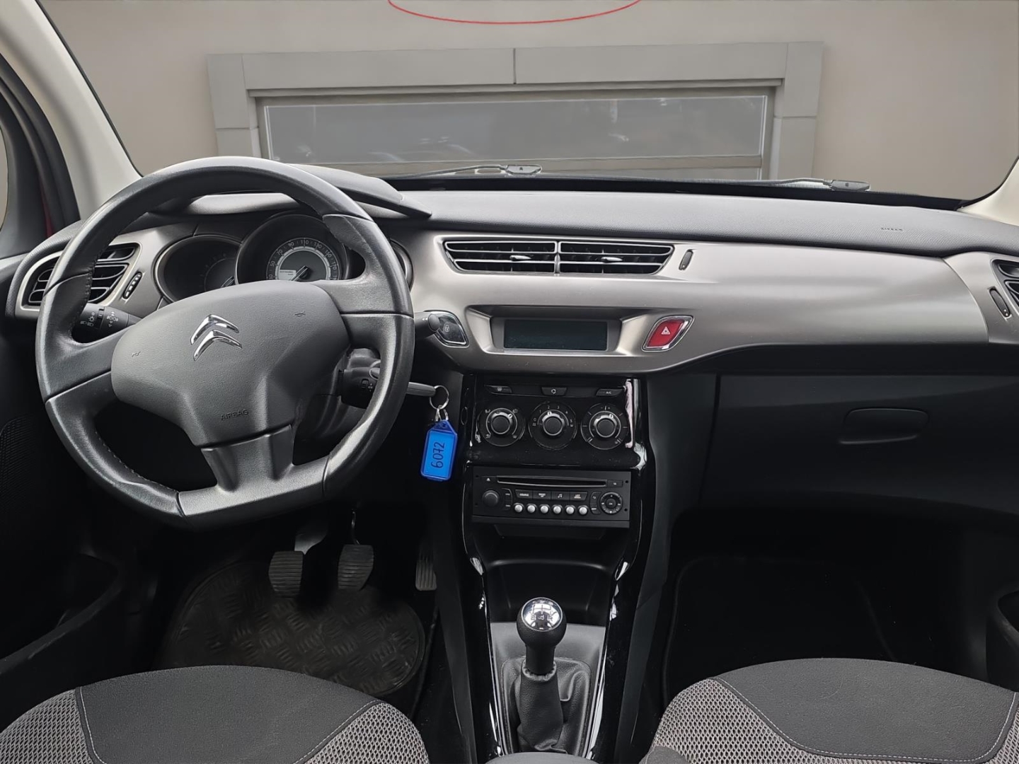 Citroen C3 Selection 1.0, Klima, PDC, Tempomat, lackierung rot rubi/metallic-lackierung mit schutzlack – Bild 11