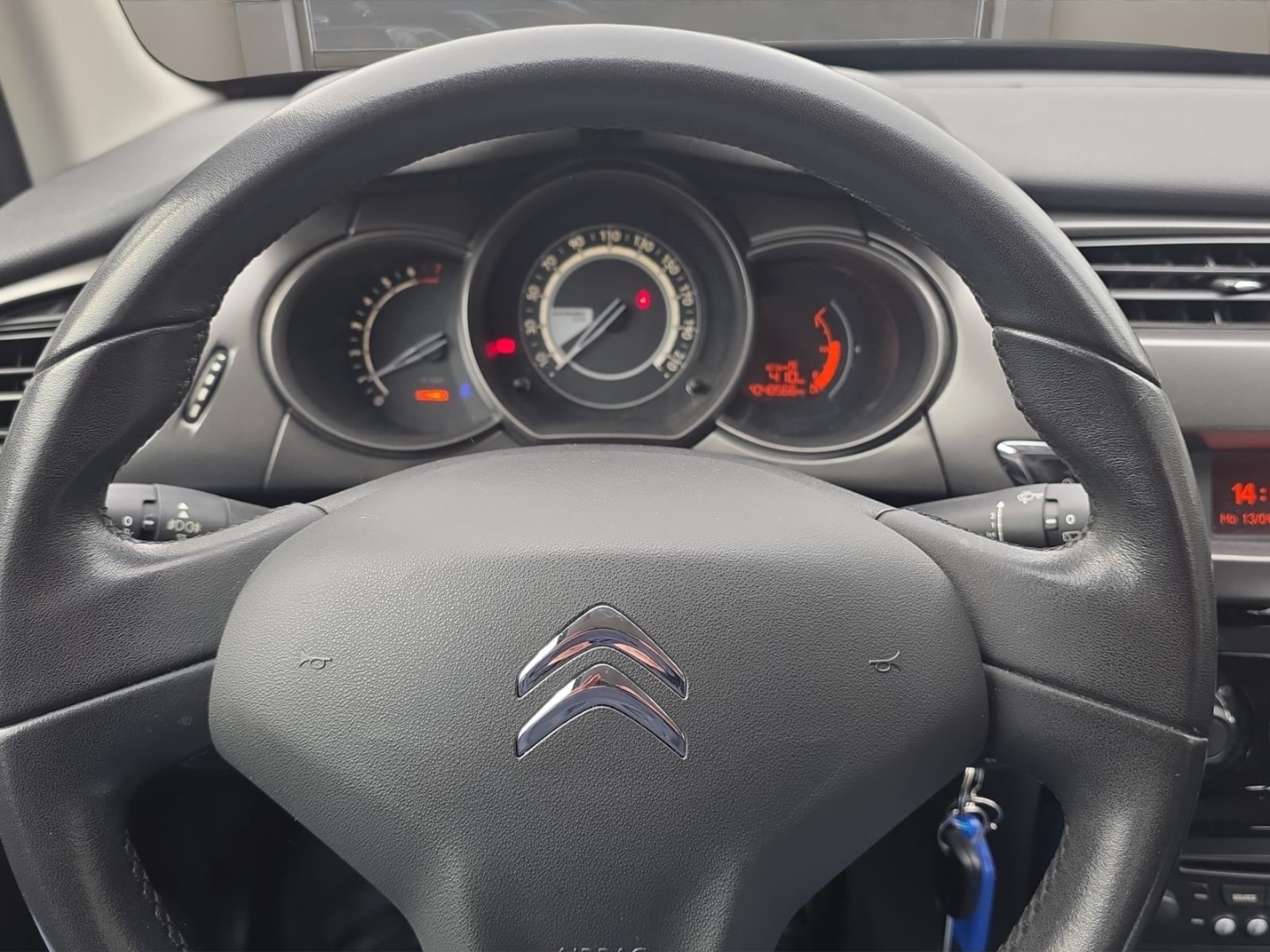 Citroen C3 Selection 1.0, Klima, PDC, Tempomat, lackierung rot rubi/metallic-lackierung mit schutzlack – Bild 15