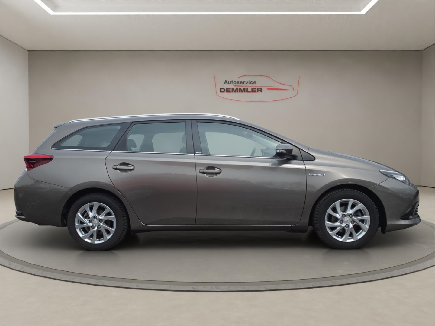 Toyota Auris Touring Sports Hybrid 1.8,Climatronic,R.kamera,Sitzh.,Tempomat, gray metallic (grau) – Bild 4