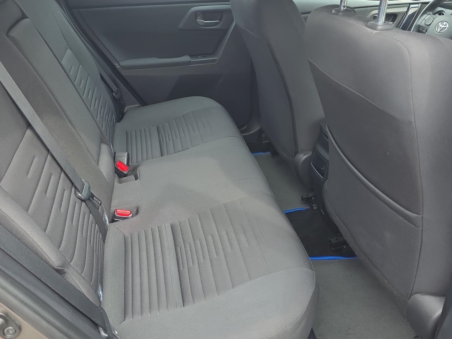 Toyota Auris Touring Sports Hybrid 1.8,Climatronic,R.kamera,Sitzh.,Tempomat, gray metallic (grau) – Bild 10