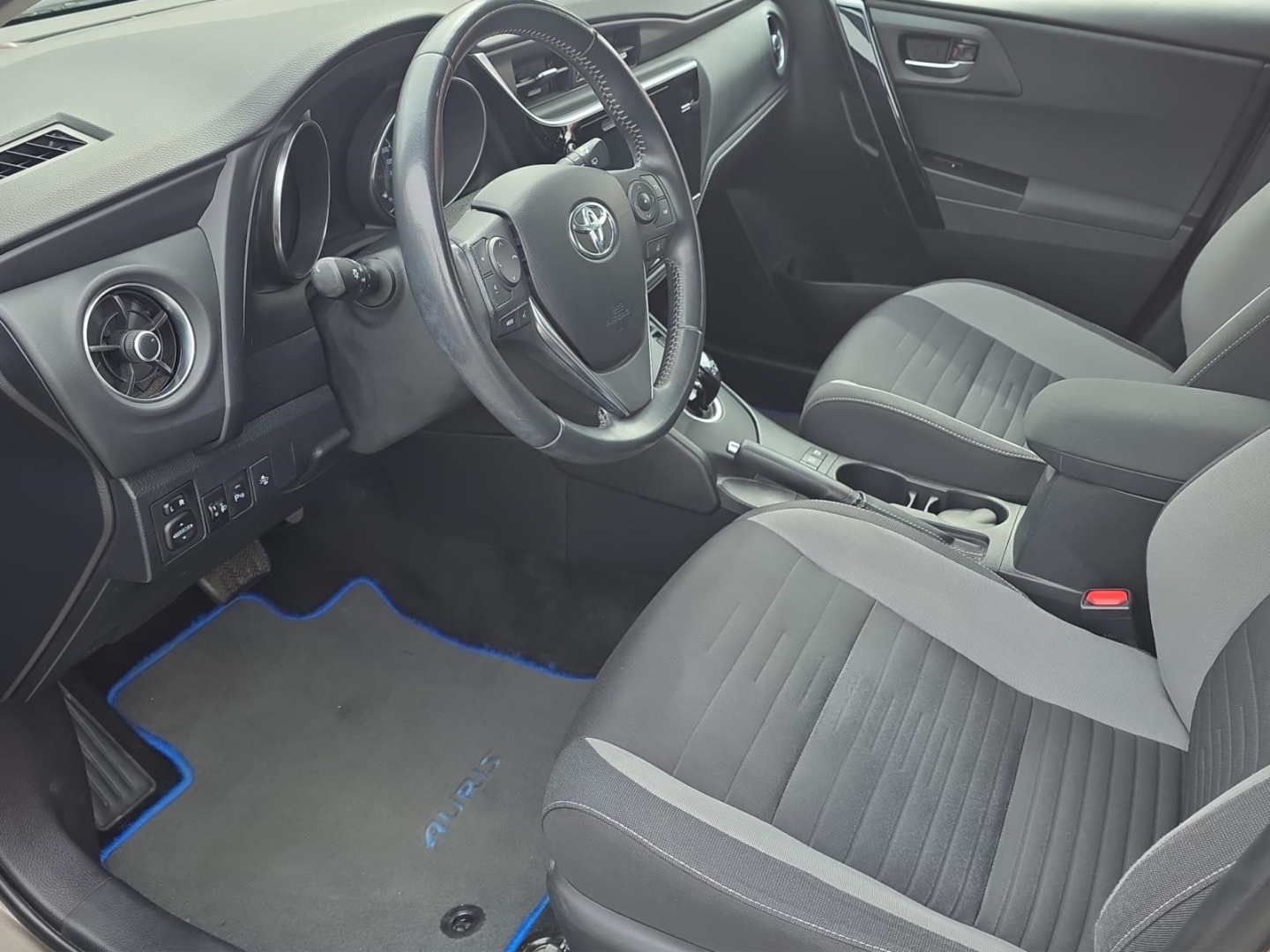 Toyota Auris Touring Sports Hybrid 1.8,Climatronic,R.kamera,Sitzh.,Tempomat, gray metallic (grau) – Bild 13