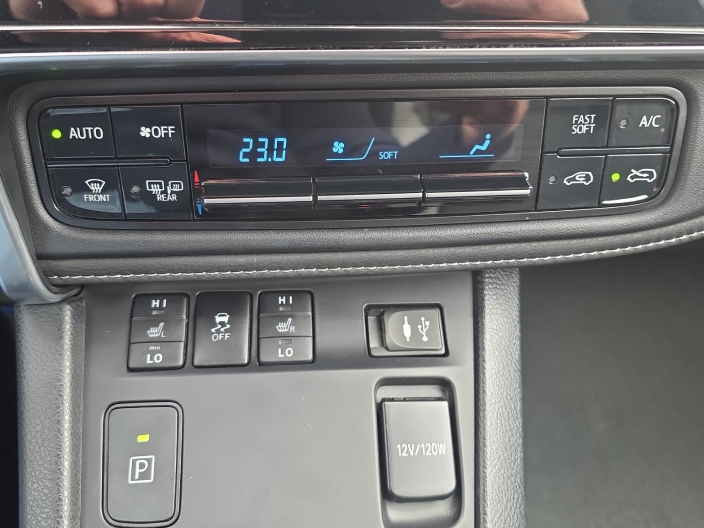 Toyota Auris Touring Sports Hybrid 1.8,Climatronic,R.kamera,Sitzh.,Tempomat, gray metallic (grau) – Bild 17