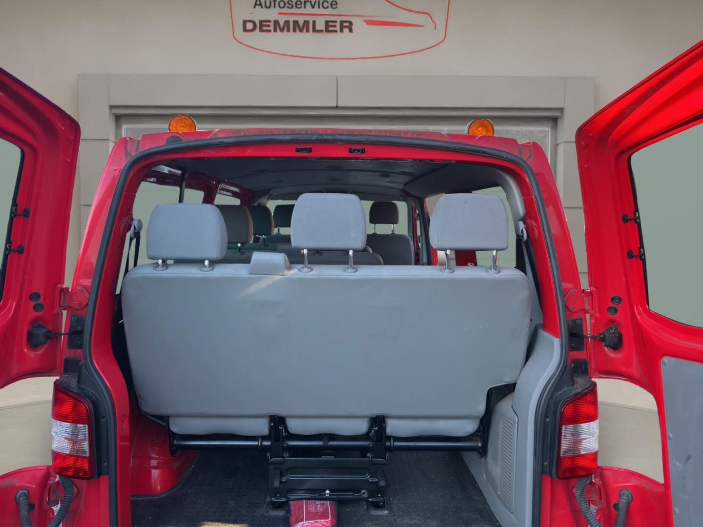 VW Transporter T5 lang ,Klima, Tempomat,Berganfahrass.,Kollisionswarner, rot – Bild 12