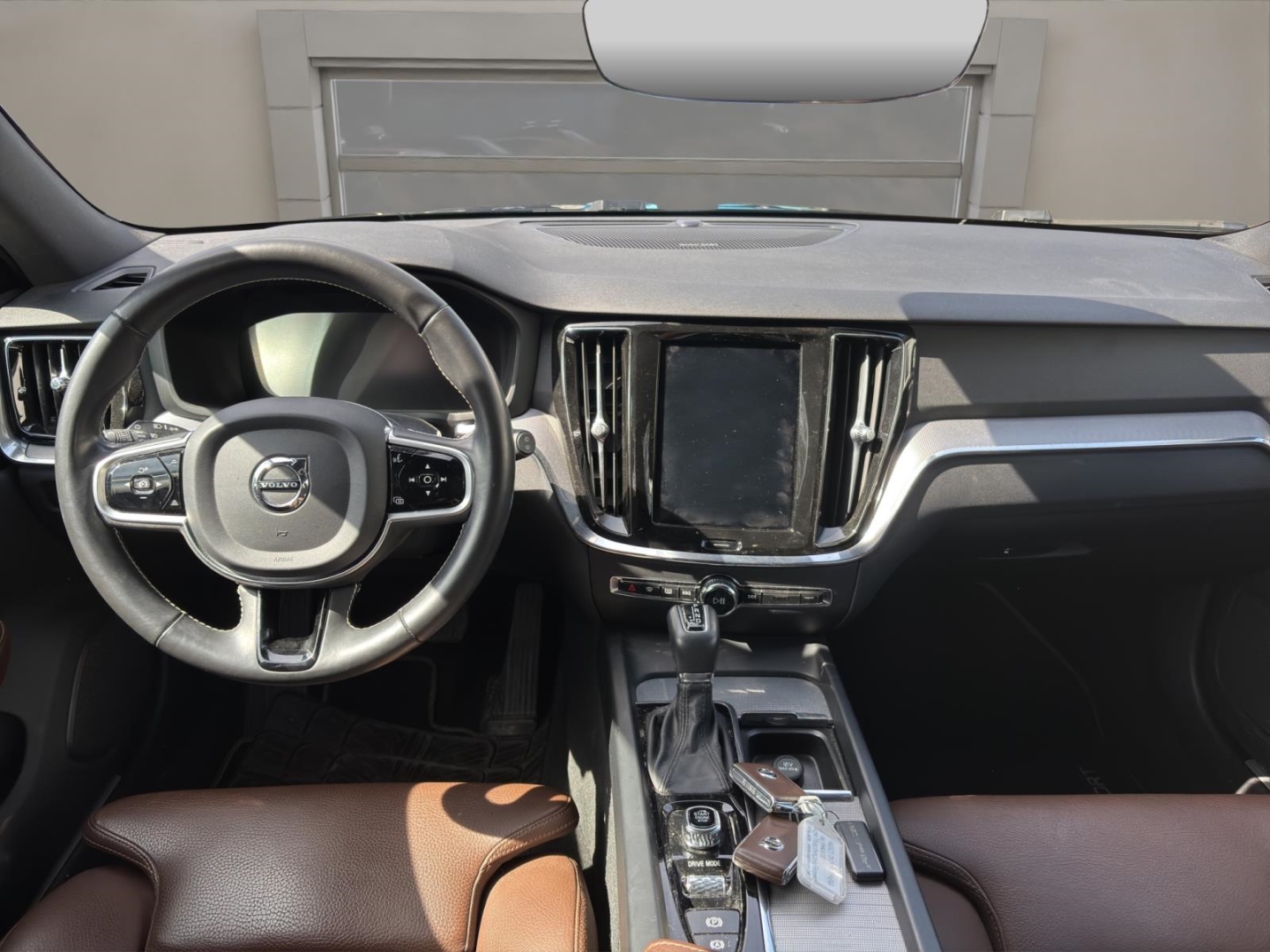 Volvo V60 Inscription 2.0 D,LED,Climatronic,AHK,Navi,Pano-Dach,R.Kamera, black solid stone / solid (schwarz) – Bild 11