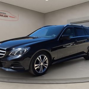 Mercedes-Benz E 200 CDIAvantgarde,LED,Pano-Dach,Climatronic,AHK,Tempomat,Navi,Sitzheizung, obsidianschwarz - metalliclack
