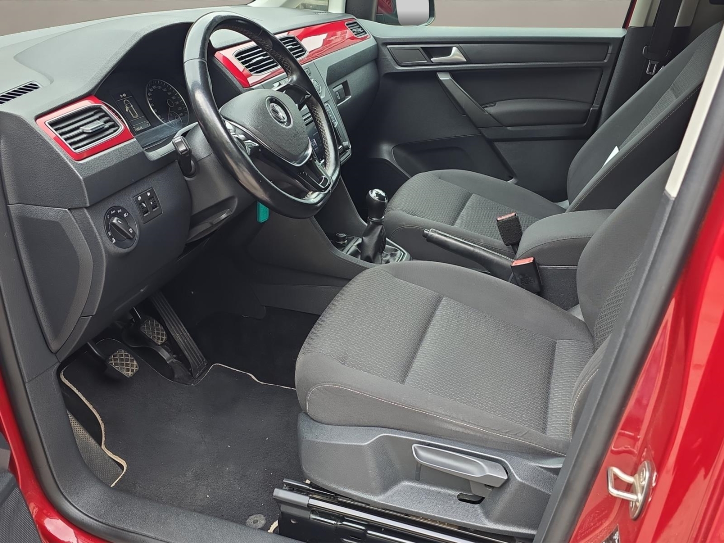 VW Caddy Generation Four 2.0 TDI 4x4,AHK,Xenon,Navi,Standheizung, fortanarot metallic – Bild 13