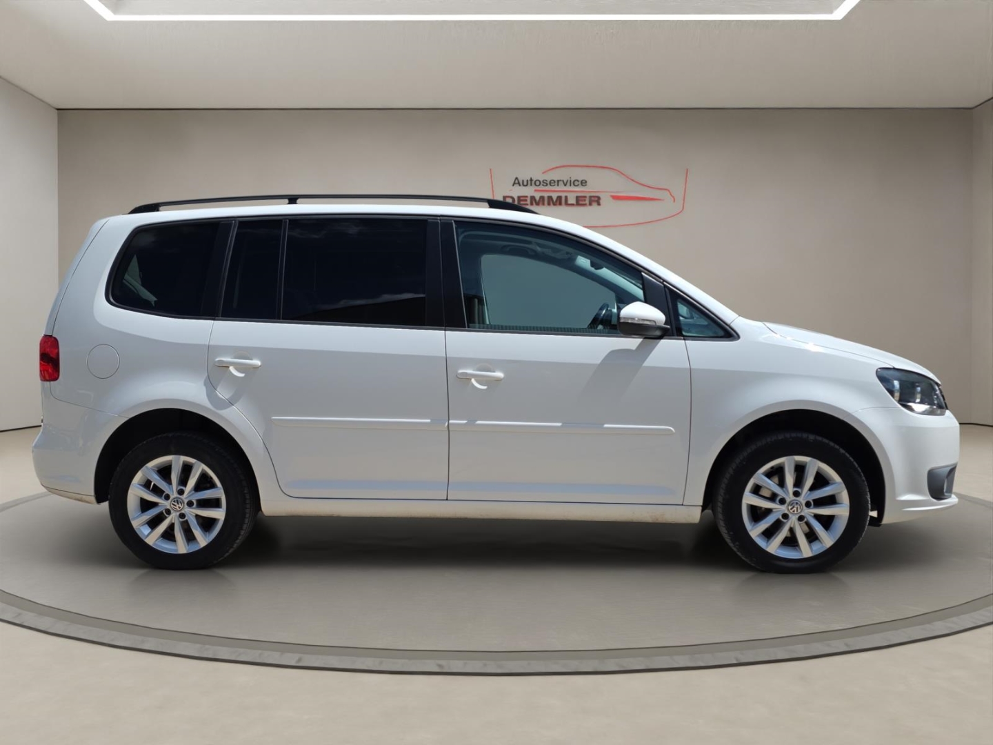 VW Touran 1.6 TDI, 7-Si, Climatronic,Pano-Dach,Tempomat,PDC, candy-weiß – Bild 4