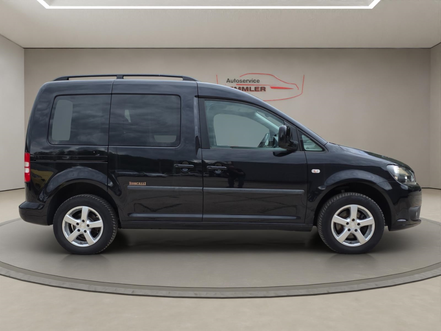 VW Caddy Roncalli 1.6 TDI DSG,Navi,Climatronic,Sitzh., deep black perleffekt (schwarz) – Bild 4