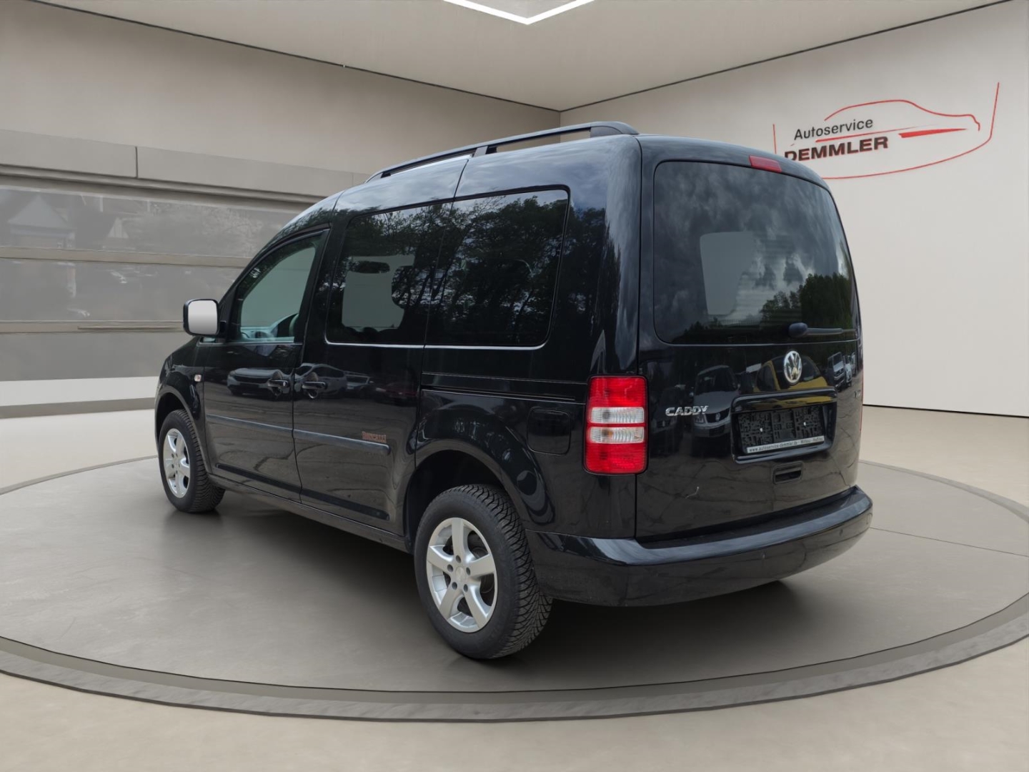 VW Caddy Roncalli 1.6 TDI DSG,Navi,Climatronic,Sitzh., deep black perleffekt (schwarz) – Bild 7