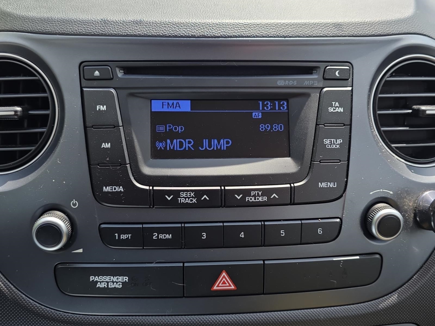 Hyundai i10 1.0, Klima ,Radio ,USB, weiss – Bild 16