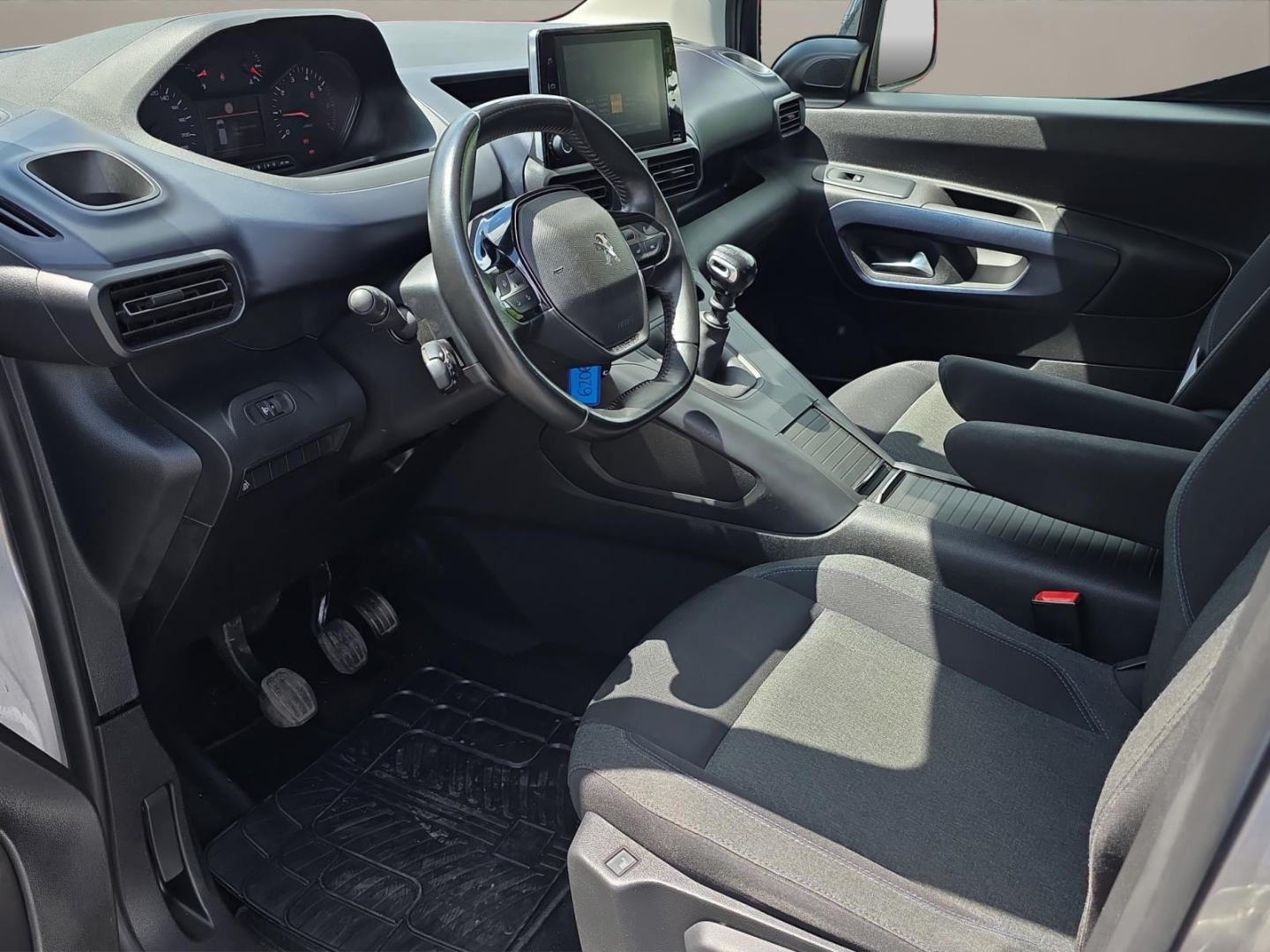 Peugeot Rifter Allure , AHK,Climatronic,Navi,R.Kamera,Tempomat,DAB, lack grau artense/typ aussenverkleidung metallic-lackierung – Bild 13