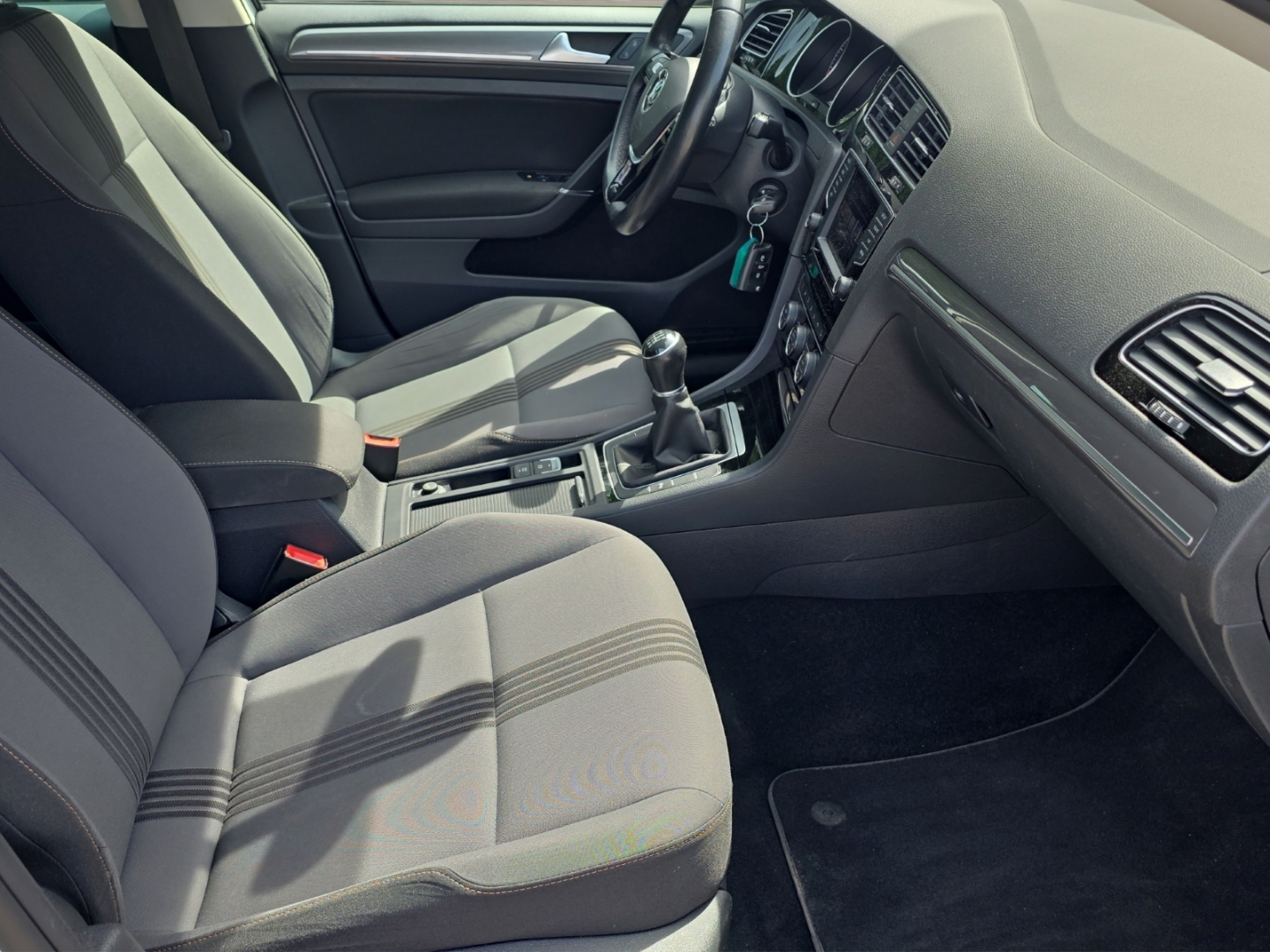 VW Golf VII 1.2 TSI, Climatronic,Tempomat,Sitzh.,PDC, oryxweiß perlmutteffekt – Bild 9
